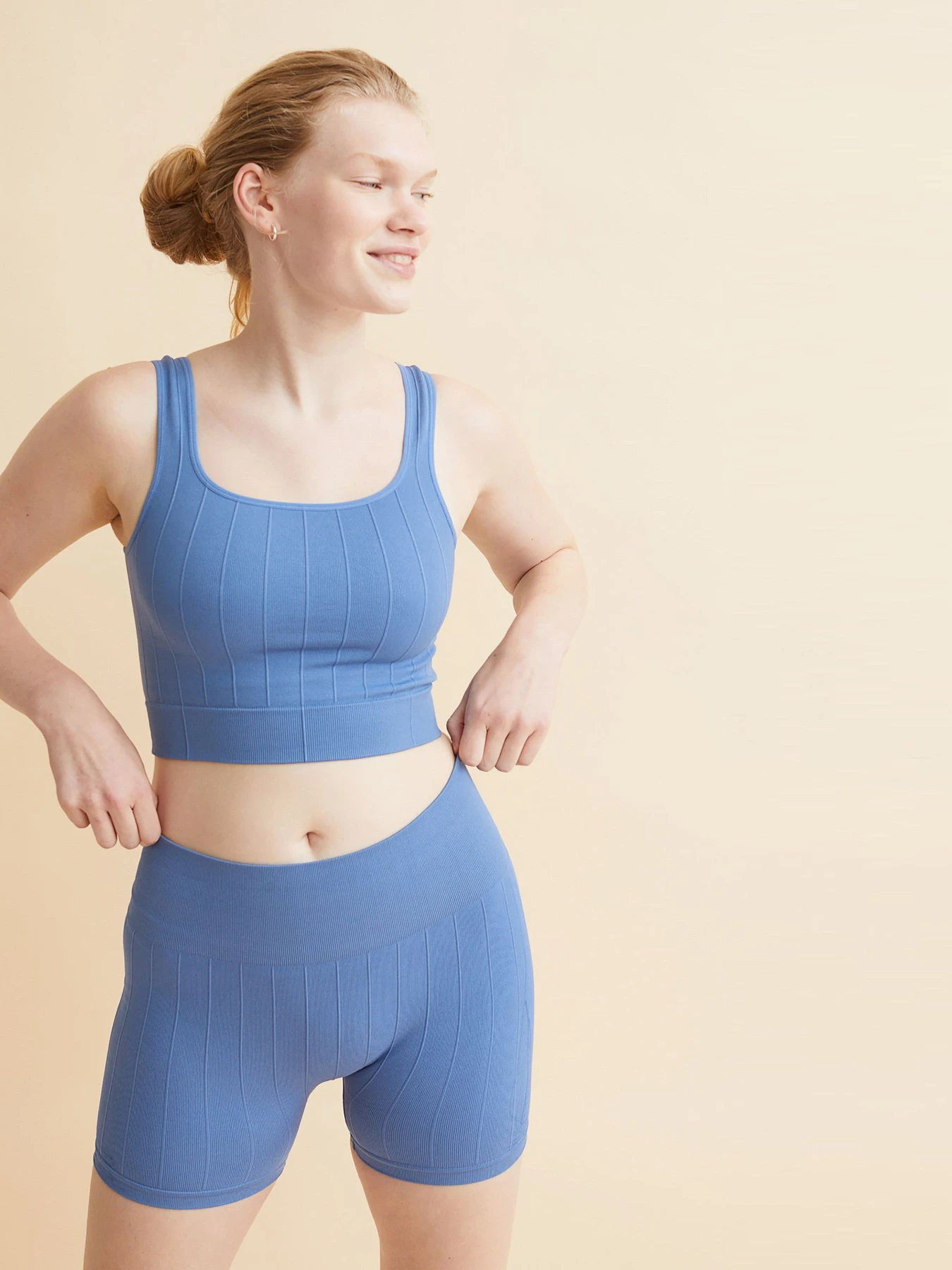 Шорти H&M модель 67791 Шорти H&M модель 67791 Фото