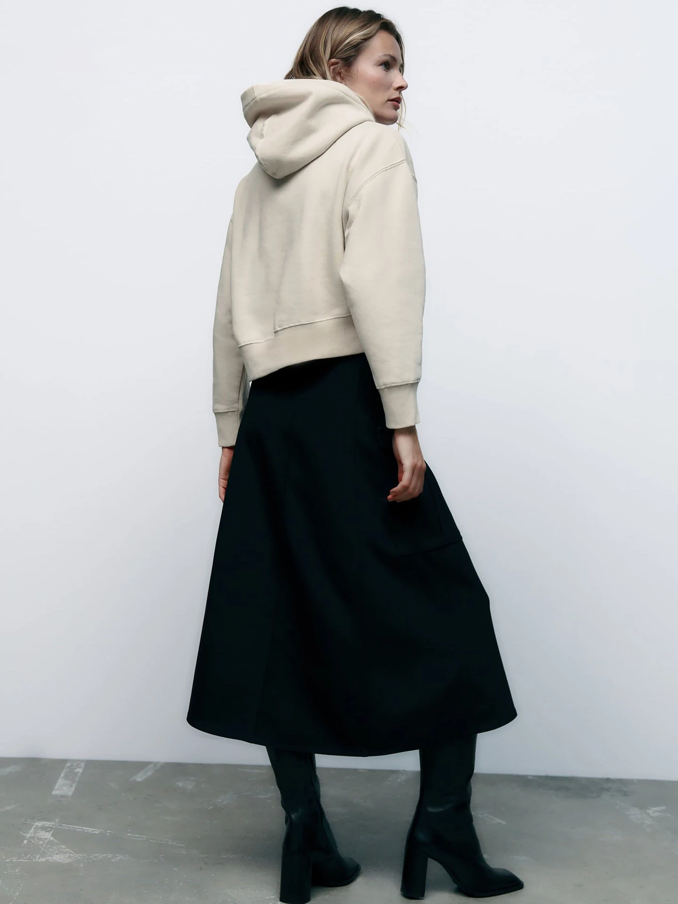 Худи и свитшоты ZARA модель 67765 Фото