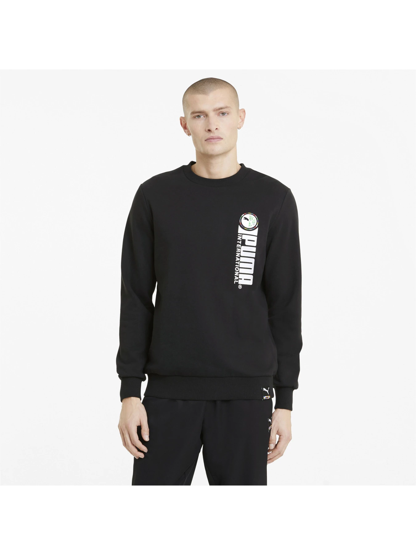 Худі та світшоти PUMA Intl Graphic Crew модель 599801 Худі та світшоти PUMA Intl Graphic Crew модель 599801 Фото