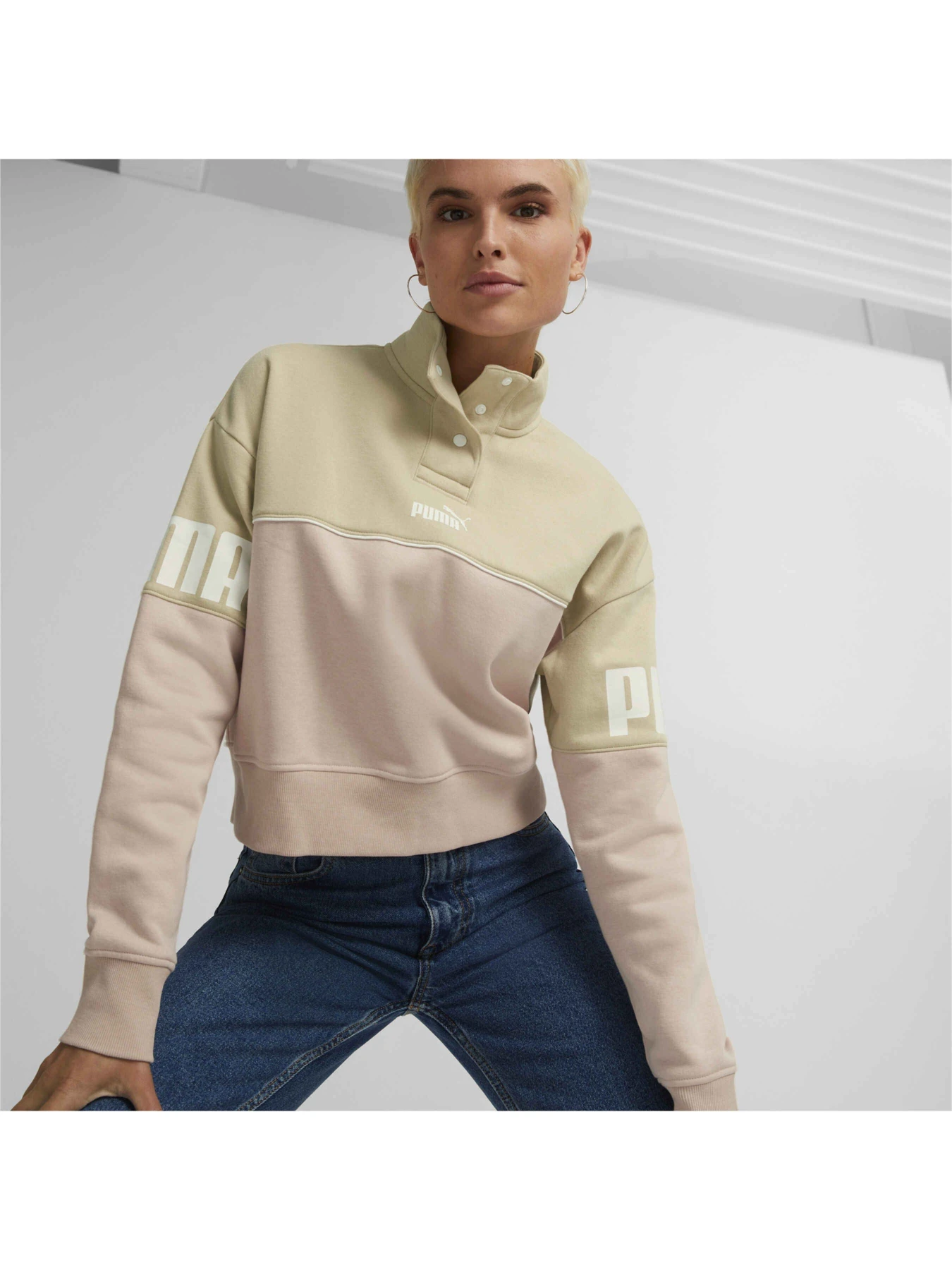 Худі та світшоти PUMA Power Colorblock Crew модель 849951 Худі та світшоти PUMA Power Colorblock Crew модель 849951 Фото