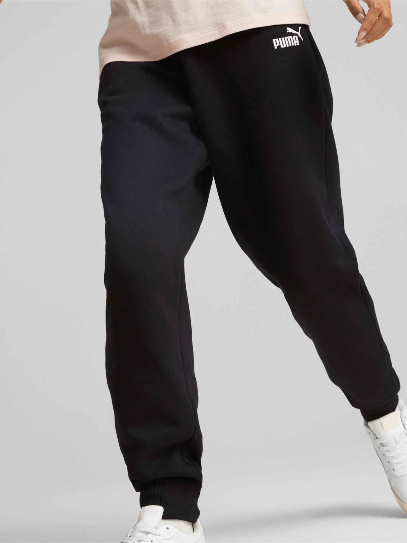 Брюки PUMA Ess+ Embroidery Pants модель 670007 Брюки PUMA Ess+ Embroidery Pants модель 670007 Фото