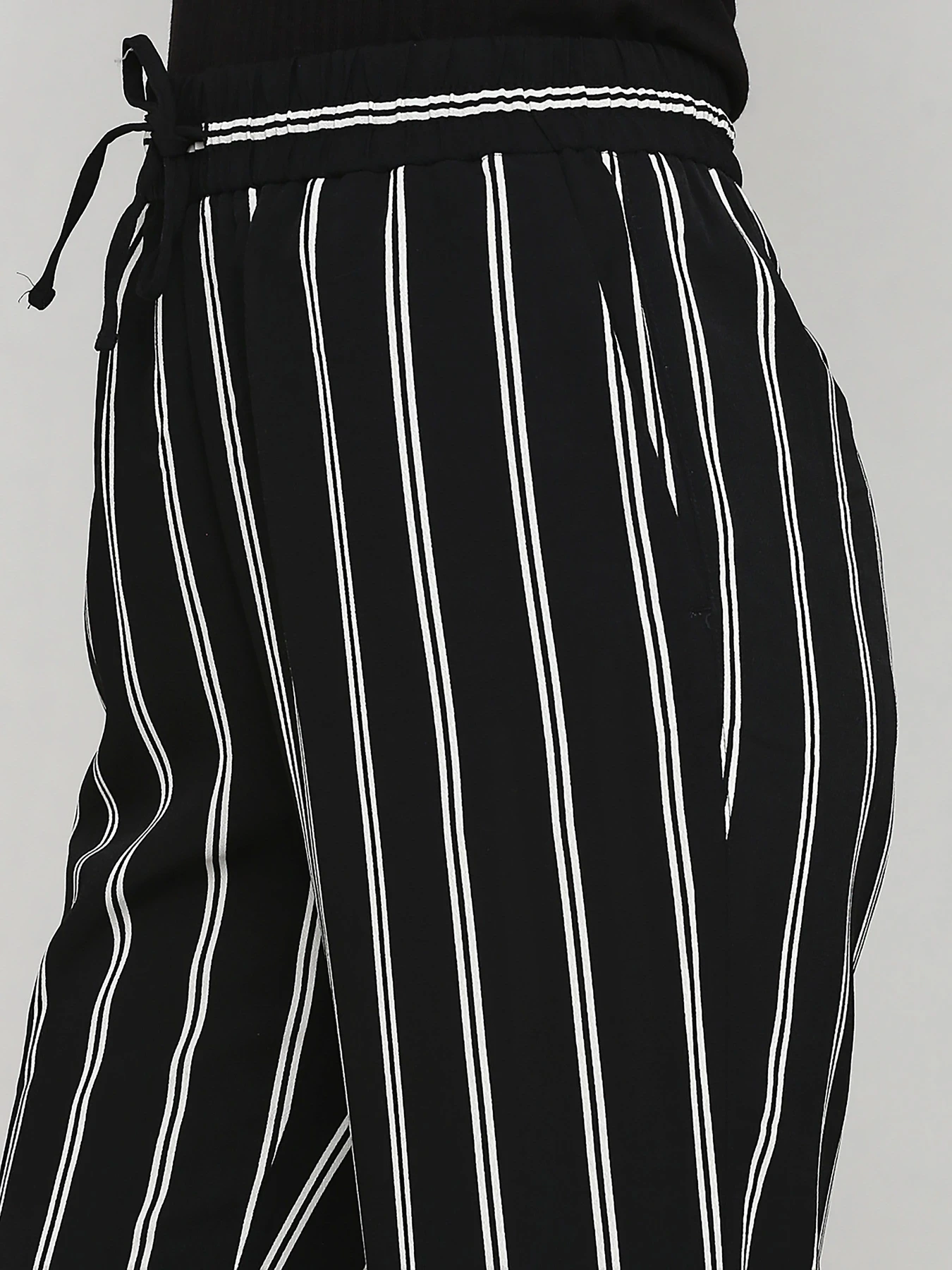 Штани Monki модель 10038803 Фото