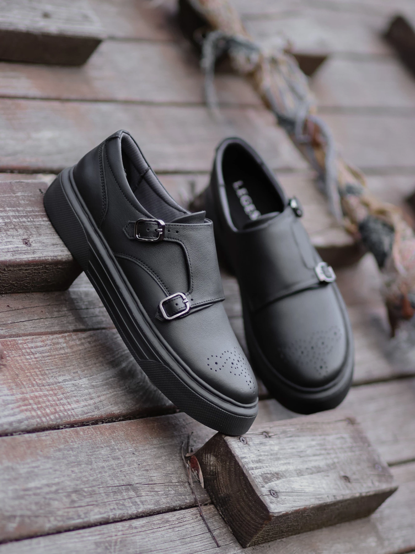 Туфли и лоферы Legessy модель MONKS_BLACK Фото