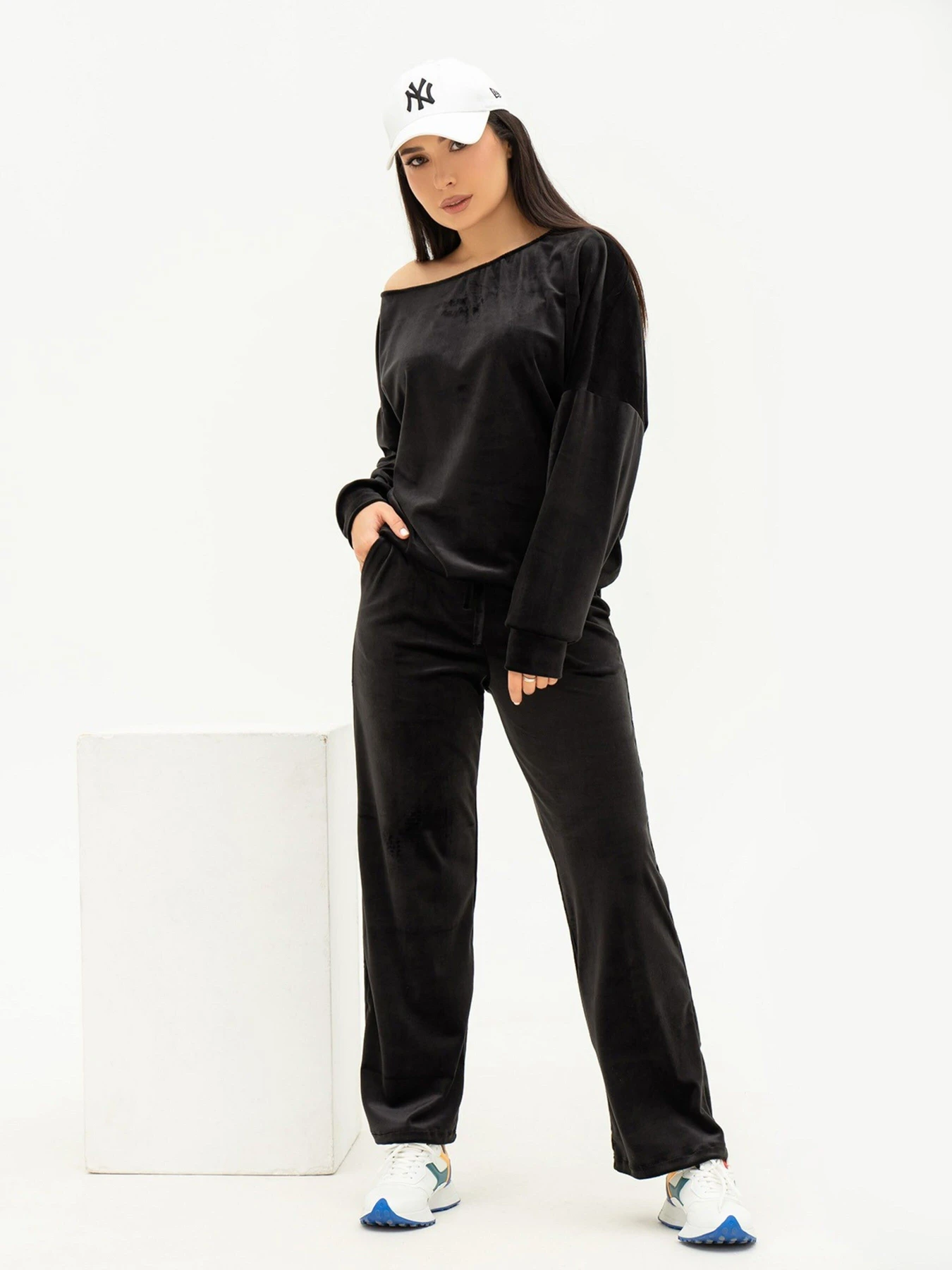 Костюмы ISSA Plus модель SA-448_black Костюмы ISSA Plus модель SA-448_black Фото