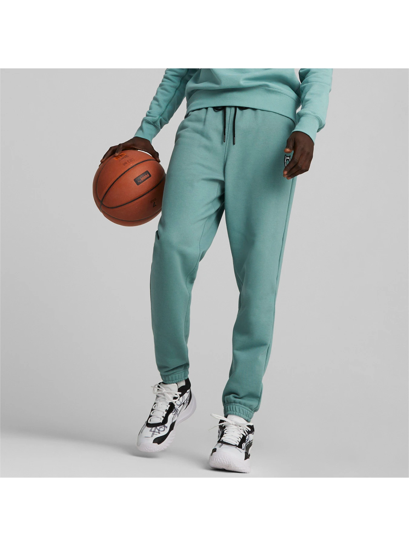 Брюки PUMA Pivot Pant EMB модель 533251 Фото