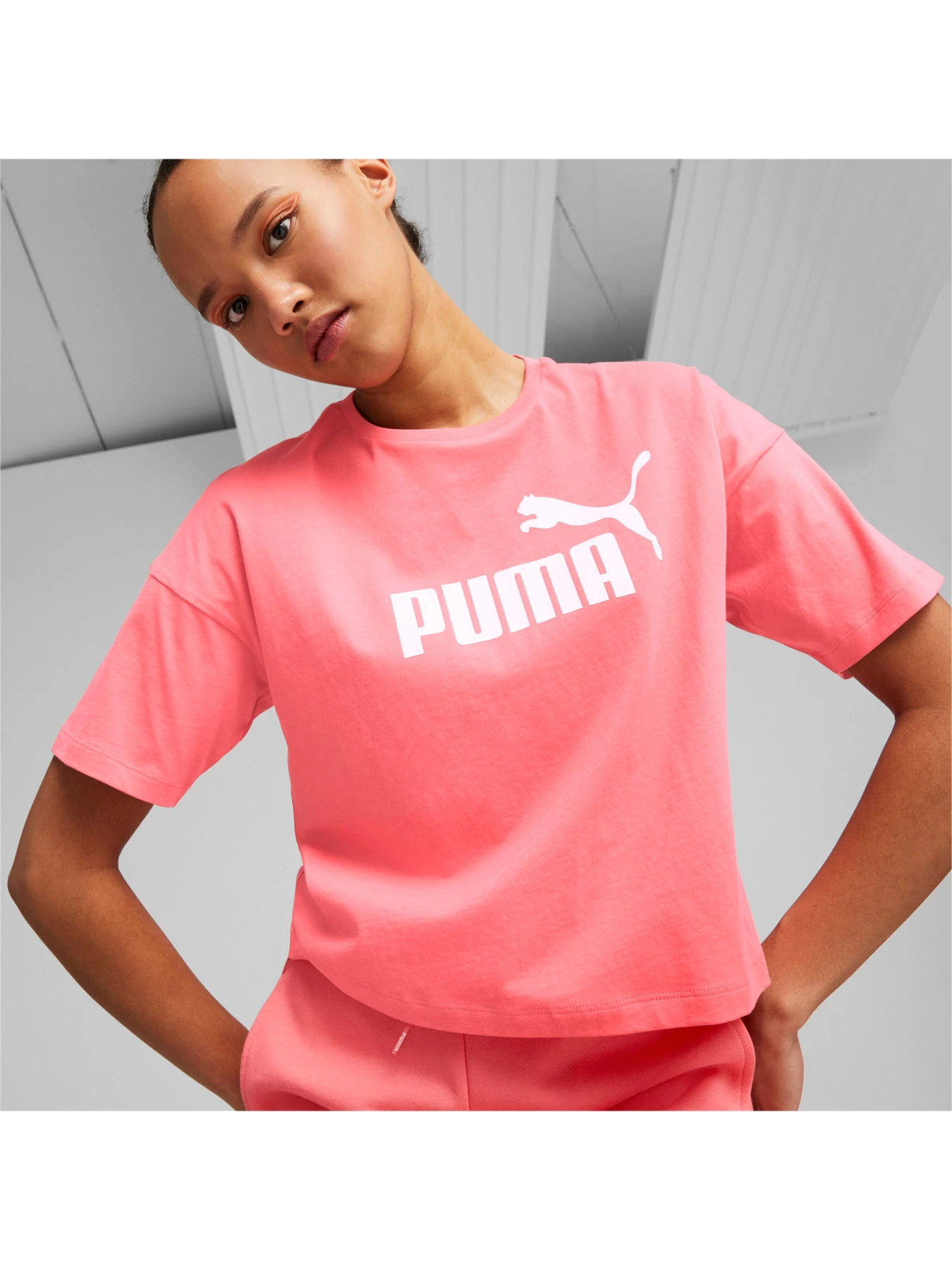 Футболки и поло PUMA Ess Cropped Logo Tee модель 586866 Фото
