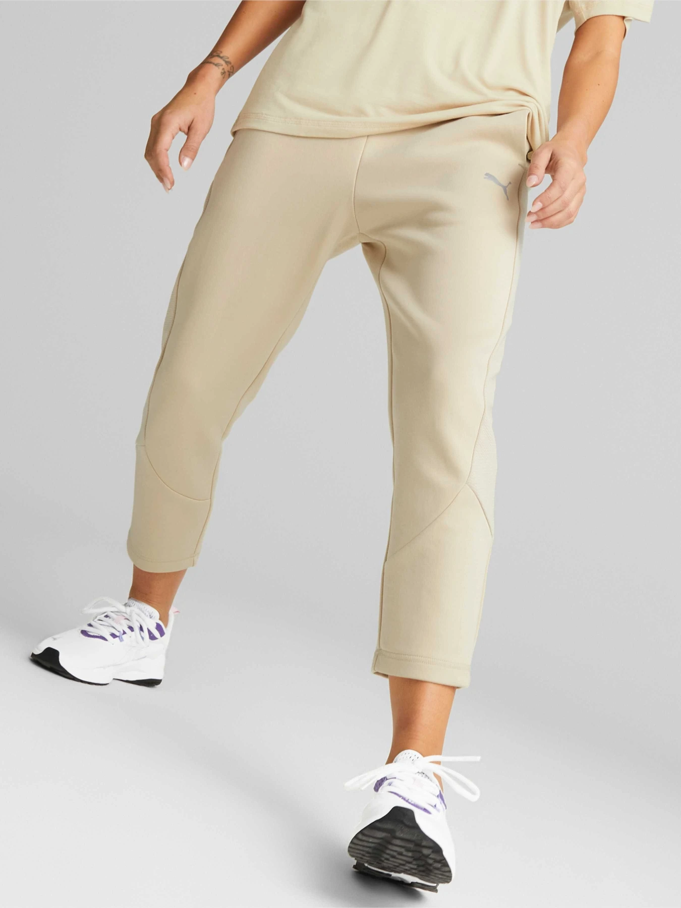 Брюки PUMA Evostripe High-waist Pants модель 673118 Брюки PUMA Evostripe High-waist Pants модель 673118 Фото