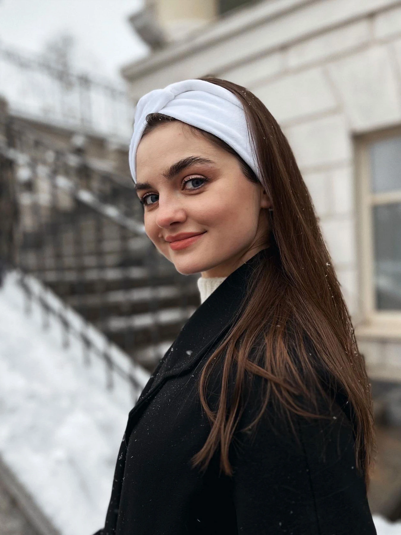 Белая бархатная повязка для волос MyScarf модель mp196163 Белая бархатная повязка для волос MyScarf модель mp196163 Фото