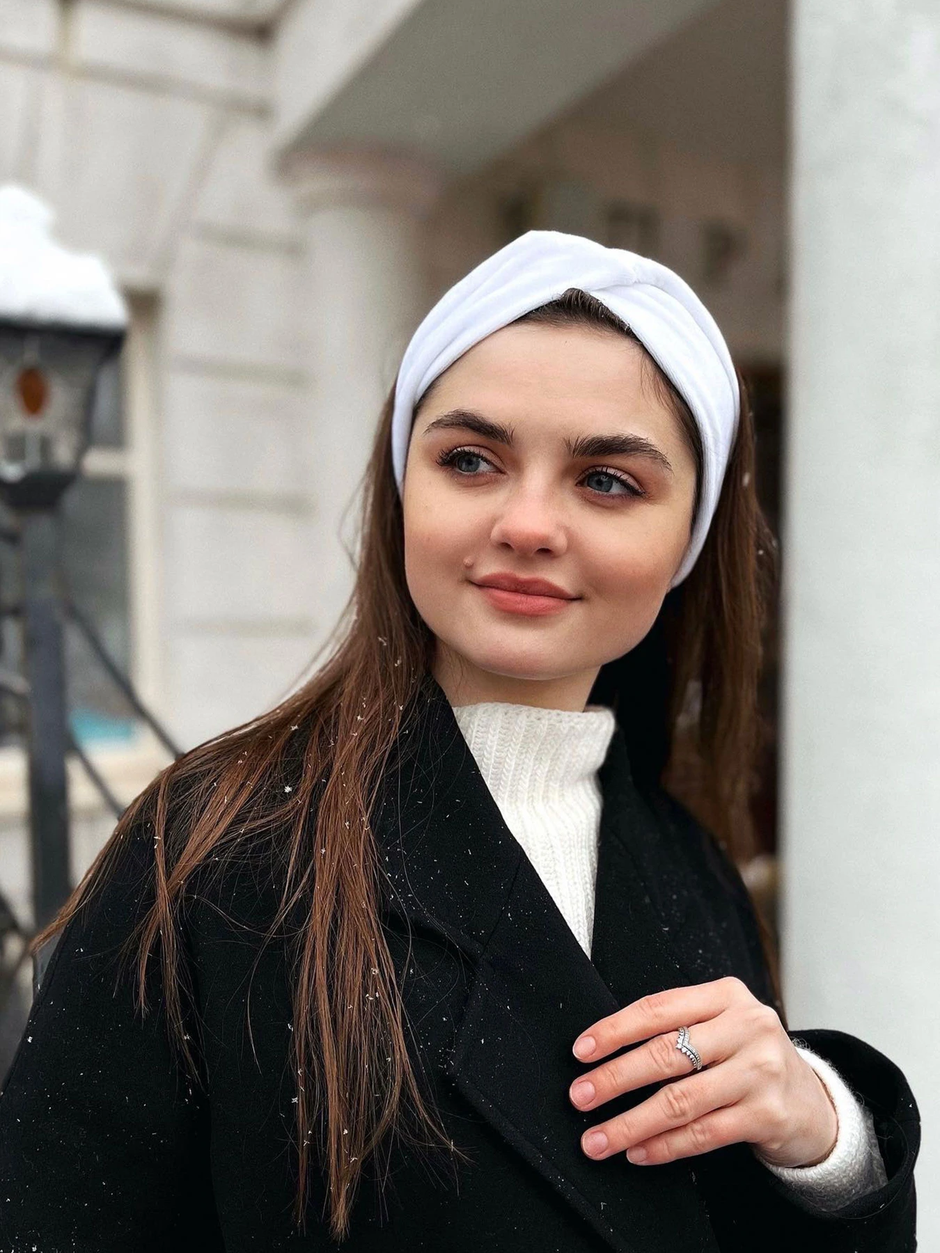Белая бархатная повязка для волос MyScarf модель mp196163 Белая бархатная повязка для волос MyScarf модель mp196163 Фото