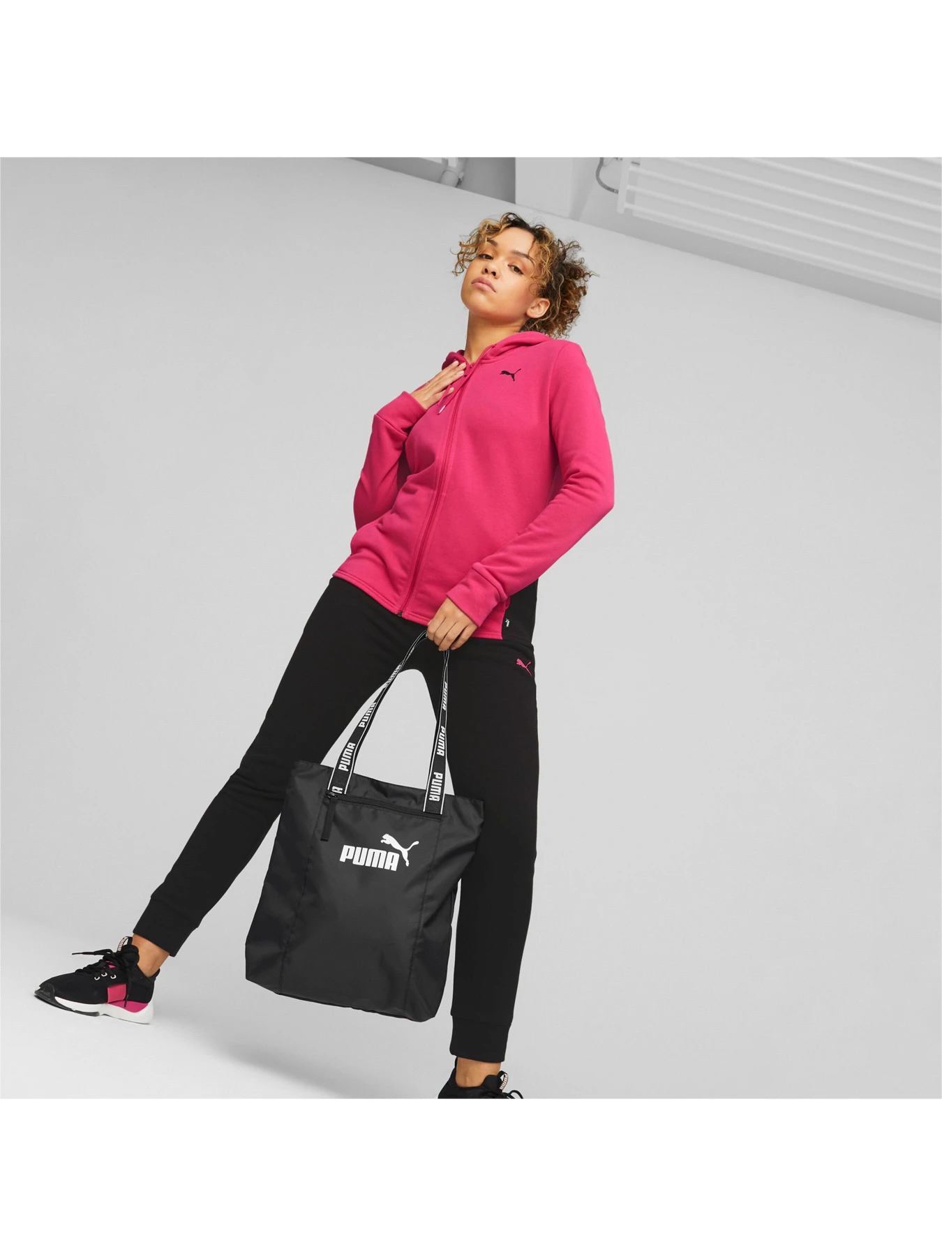 Сумки PUMA Core Base Shopper модель 079465 Сумки PUMA Core Base Shopper модель 079465 Фото