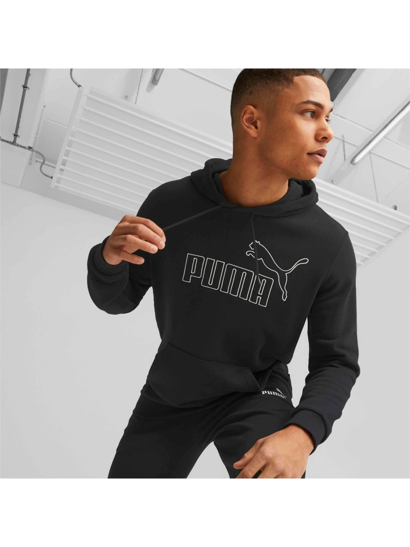 Худі та світшоти PUMA Ess Elevated Hoodie модель 673387 Худі та світшоти PUMA Ess Elevated Hoodie модель 673387 Фото