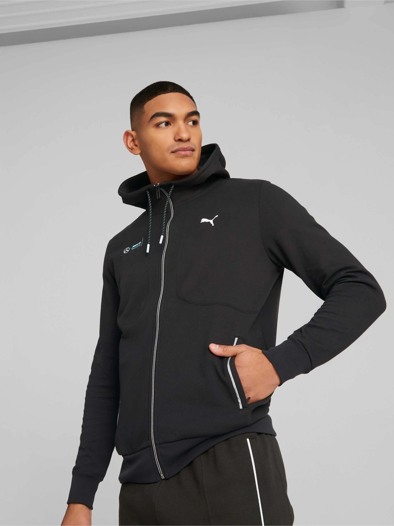 Худи и свитшоты PUMA Mapf1 Hooded Sweat Jacket модель 538460 Худи и свитшоты PUMA Mapf1 Hooded Sweat Jacket модель 538460 Фото