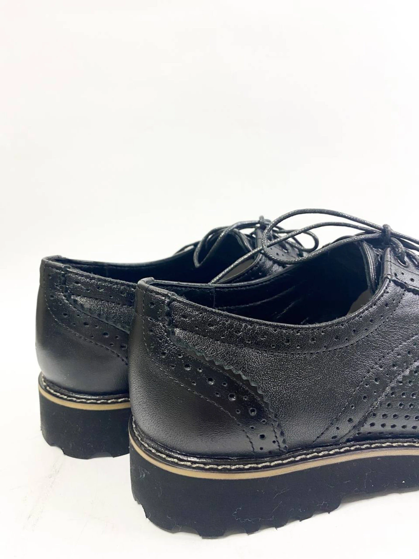 Туфли и лоферы Legessy модель ONYX_BLACK_PERF Фото