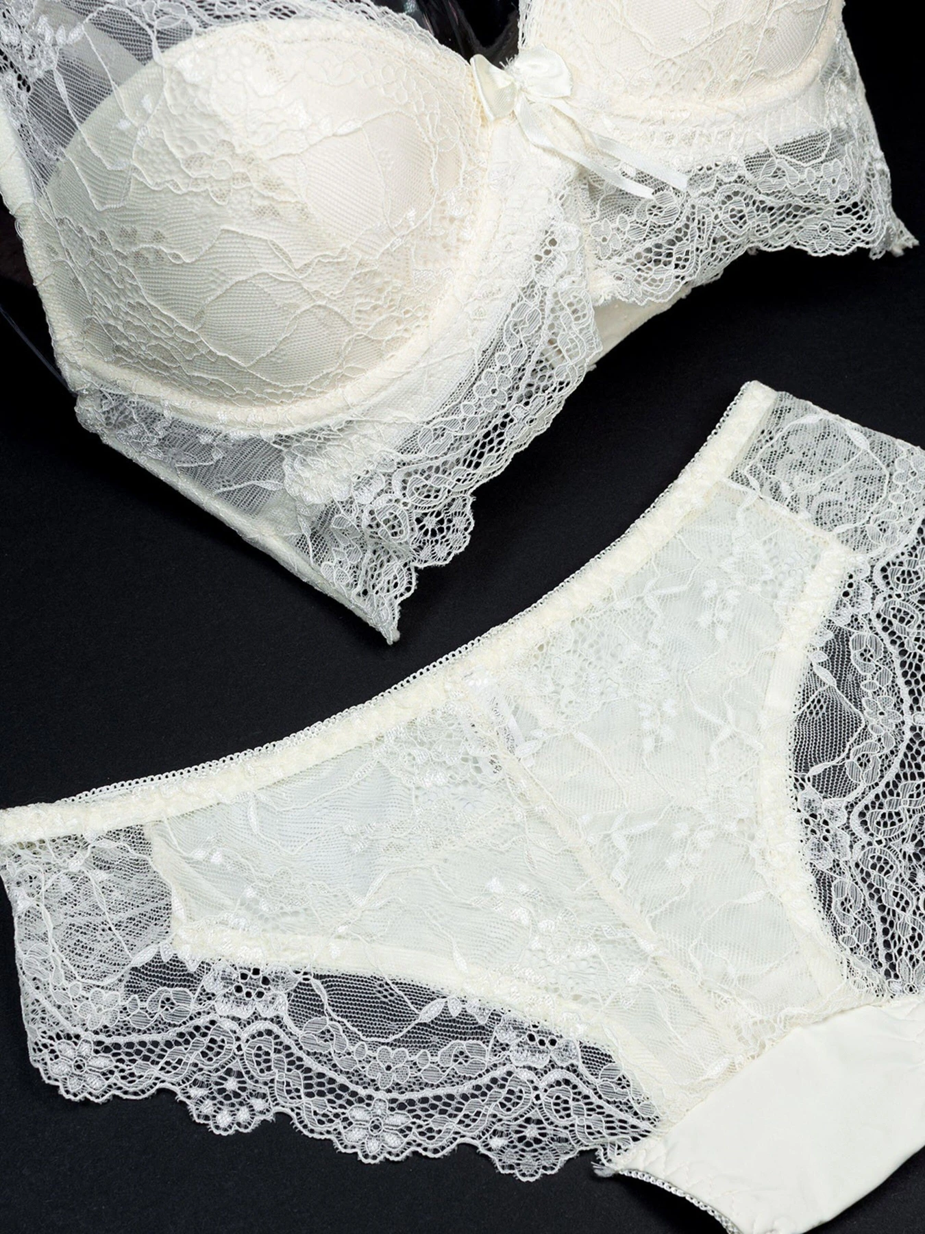 Нижнее белье ISSA Plus модель BL2-418_milk Фото