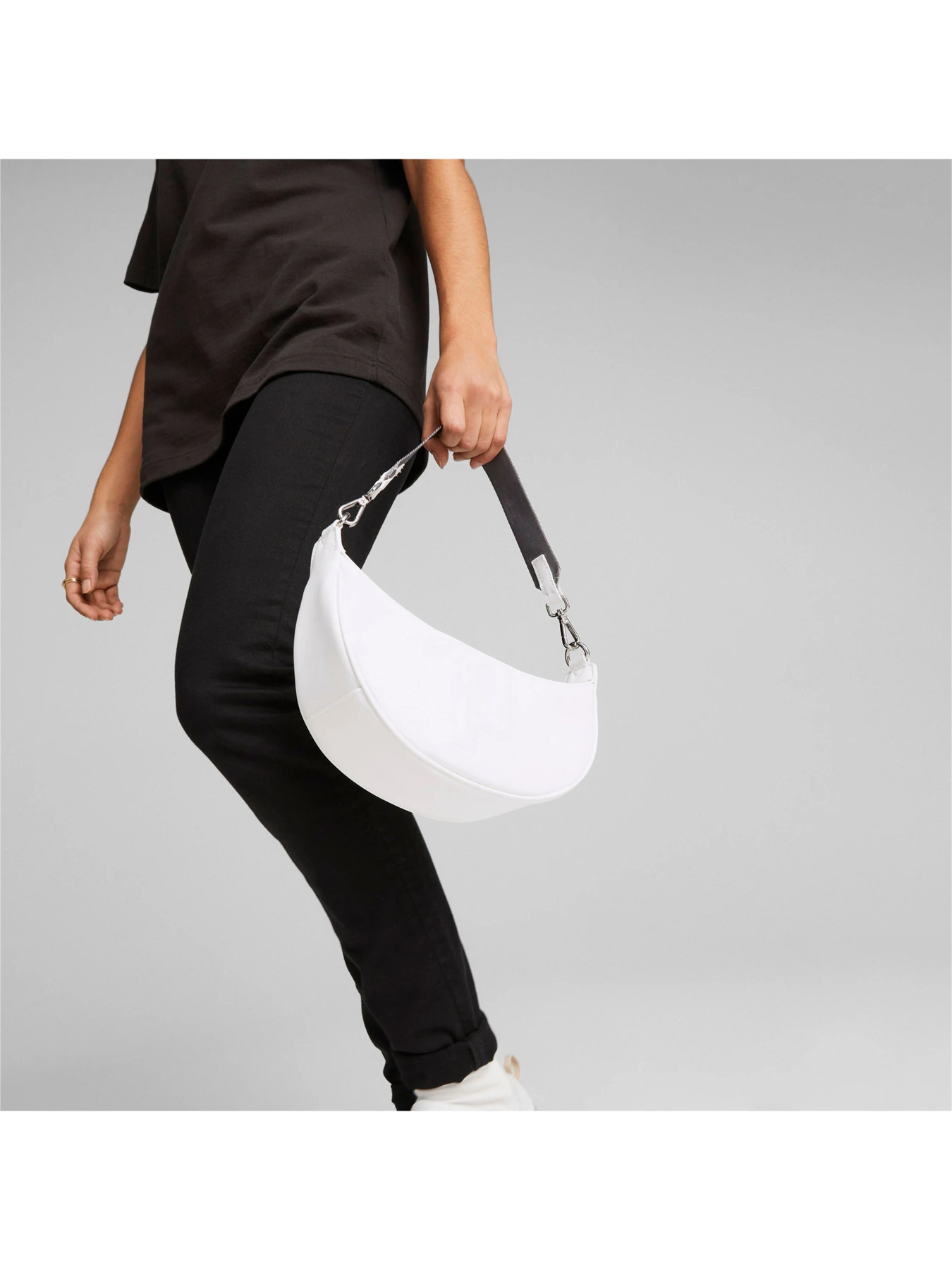 Сумки PUMA Sense Mini Hobo модель 079583 Фото