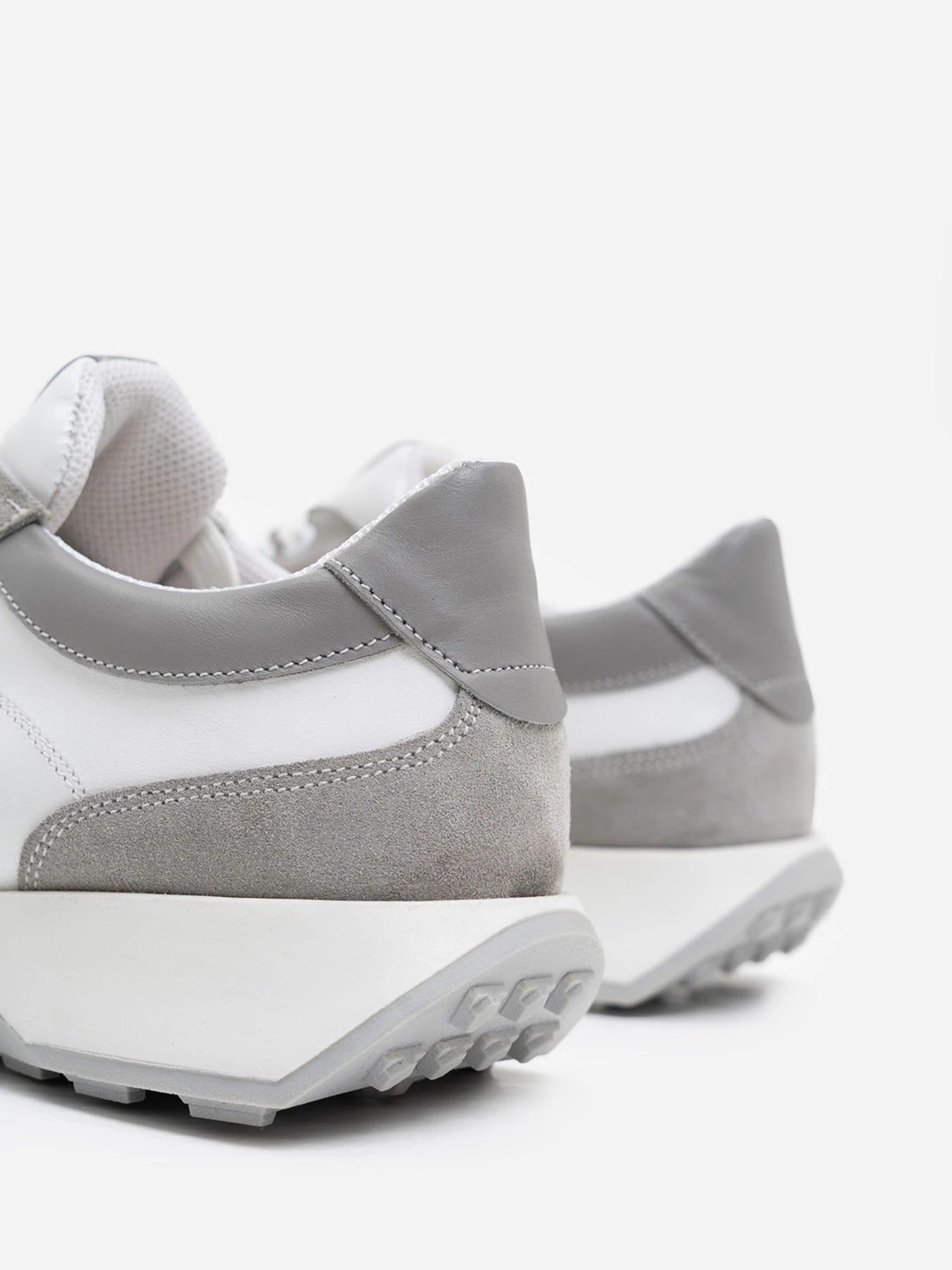 Кроссовки ISSA Plus модель OB2-201_whitegrey Кроссовки ISSA Plus модель OB2-201_whitegrey Фото