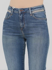 Джинсы Mustang Jeans модель 1009314 Фото