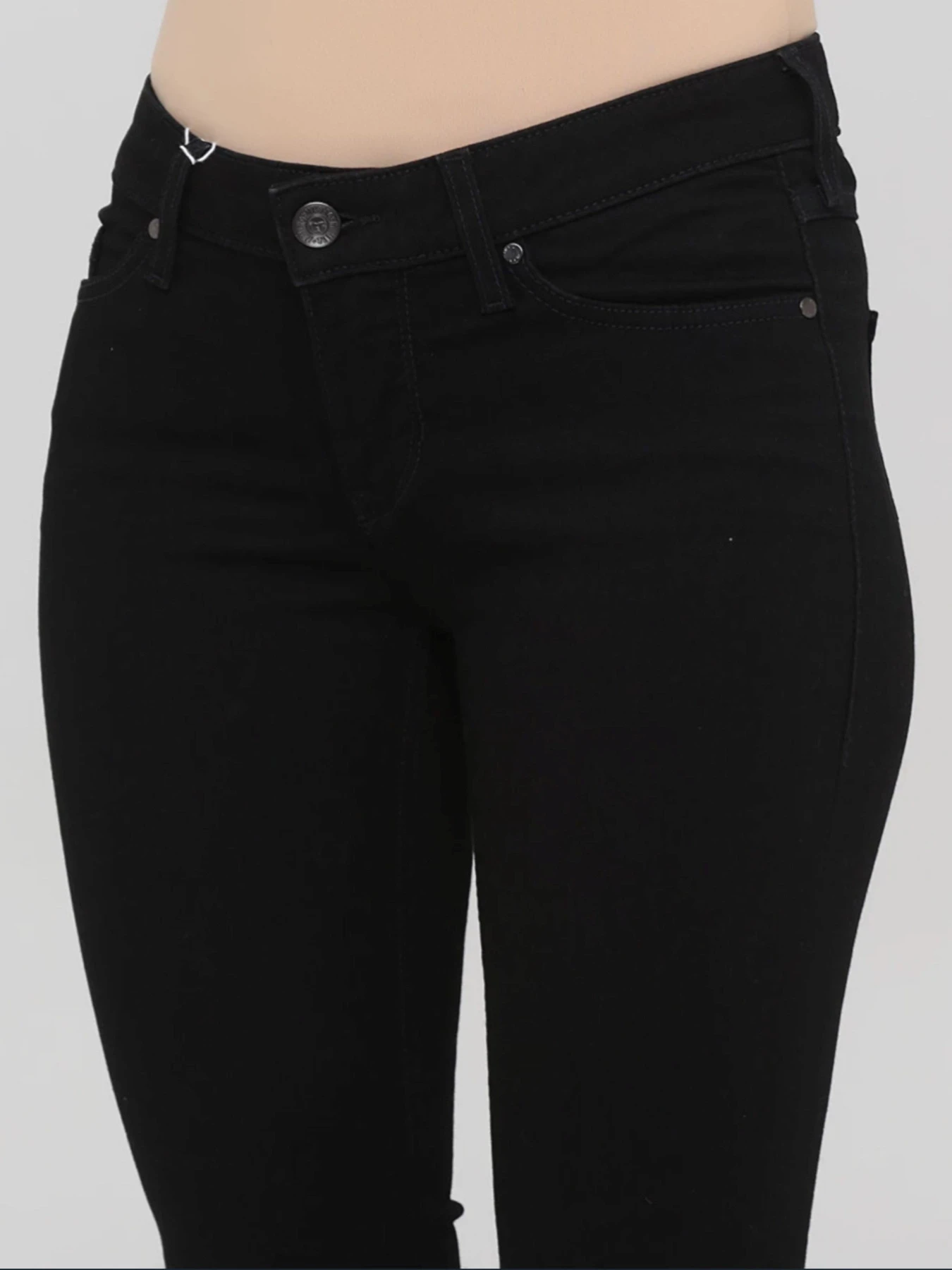Джинсы Mustang Jeans Rebecca модель 1007653 Джинсы Mustang Jeans Rebecca модель 1007653 Фото
