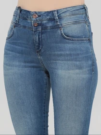 Джинсы Mustang Jeans модель 1010978 Фото