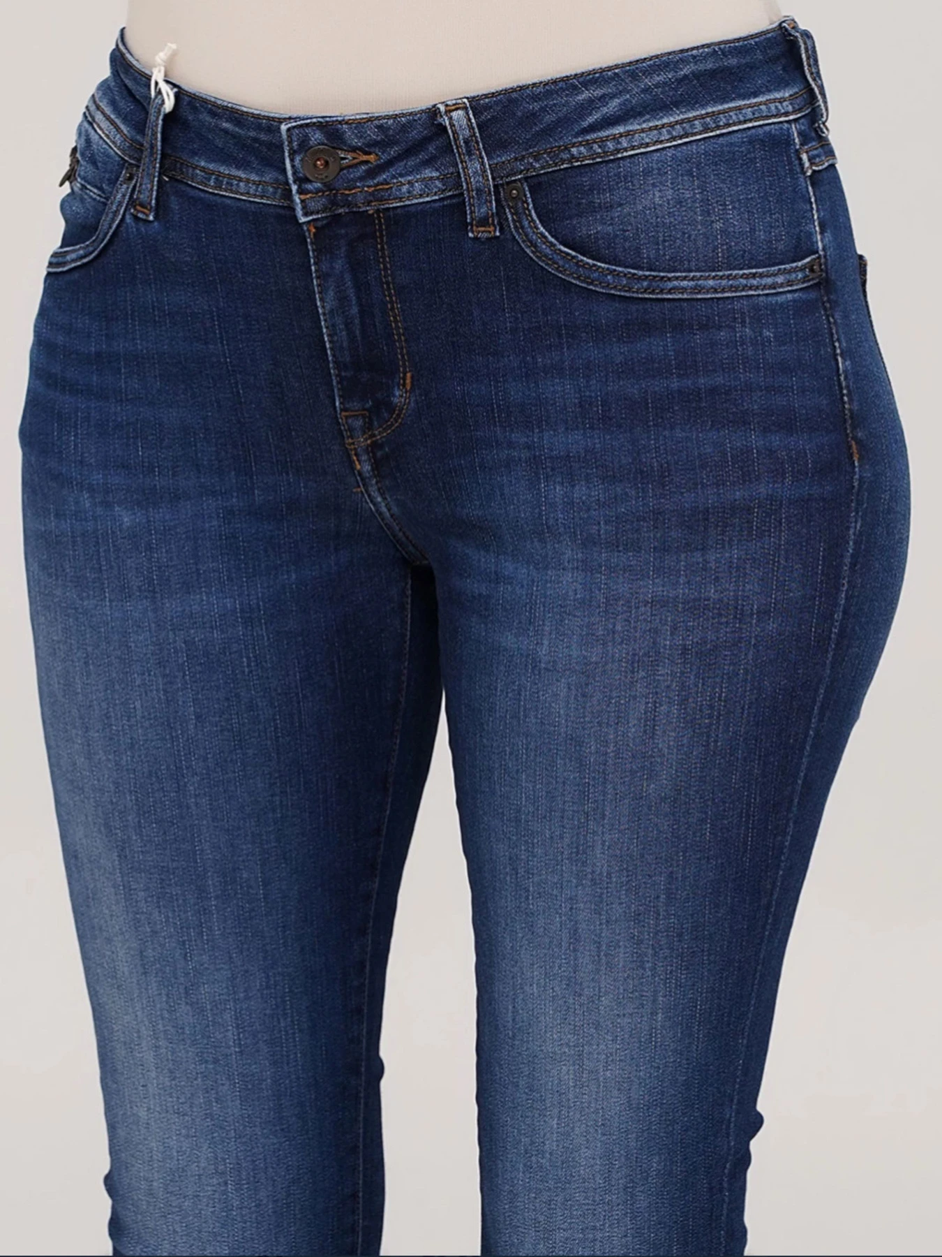 Джинсы Mustang Jeans модель 1011641 Джинсы Mustang Jeans модель 1011641 Фото