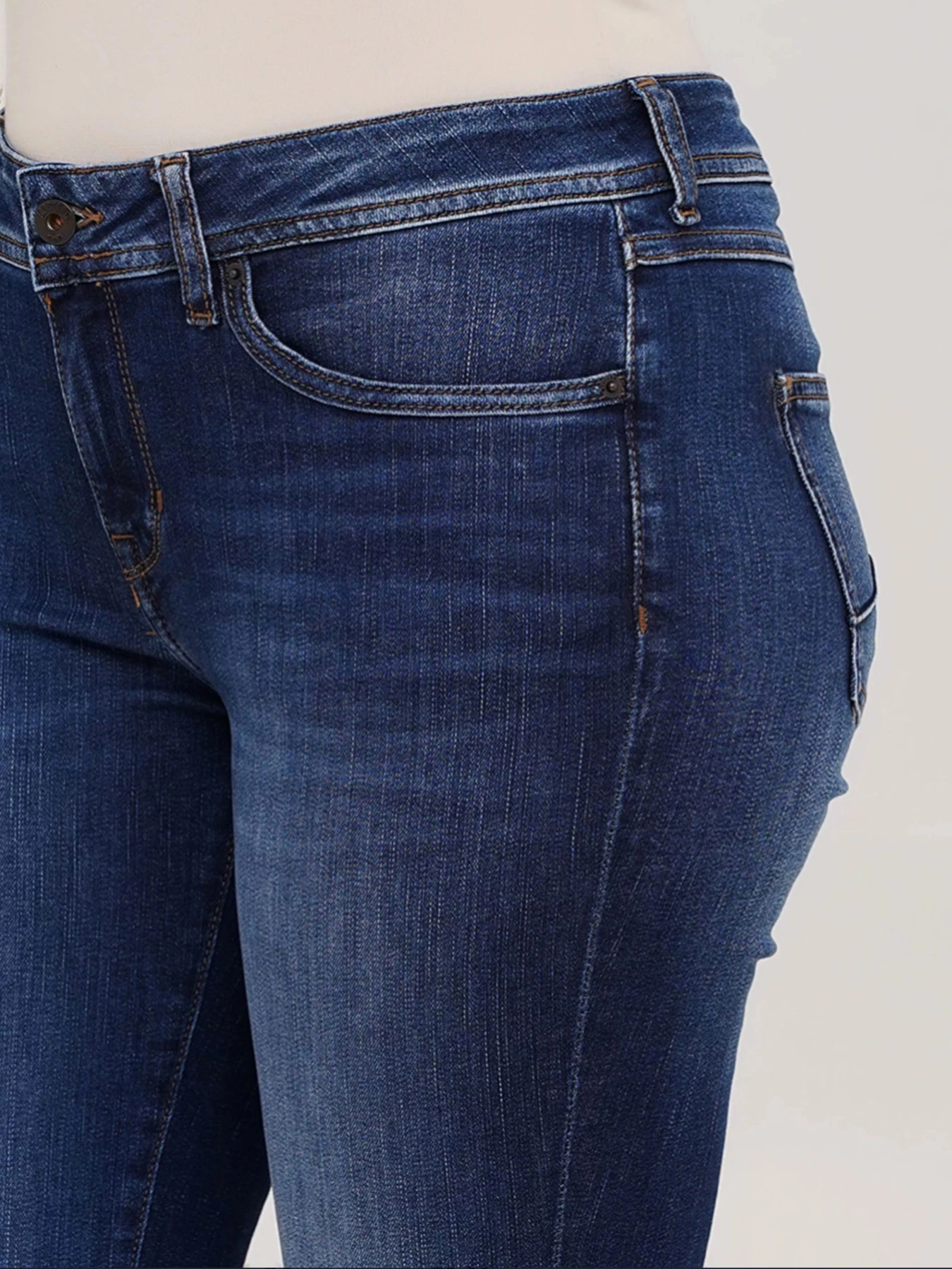 Джинсы Mustang Jeans модель 1011641 Джинсы Mustang Jeans модель 1011641 Фото