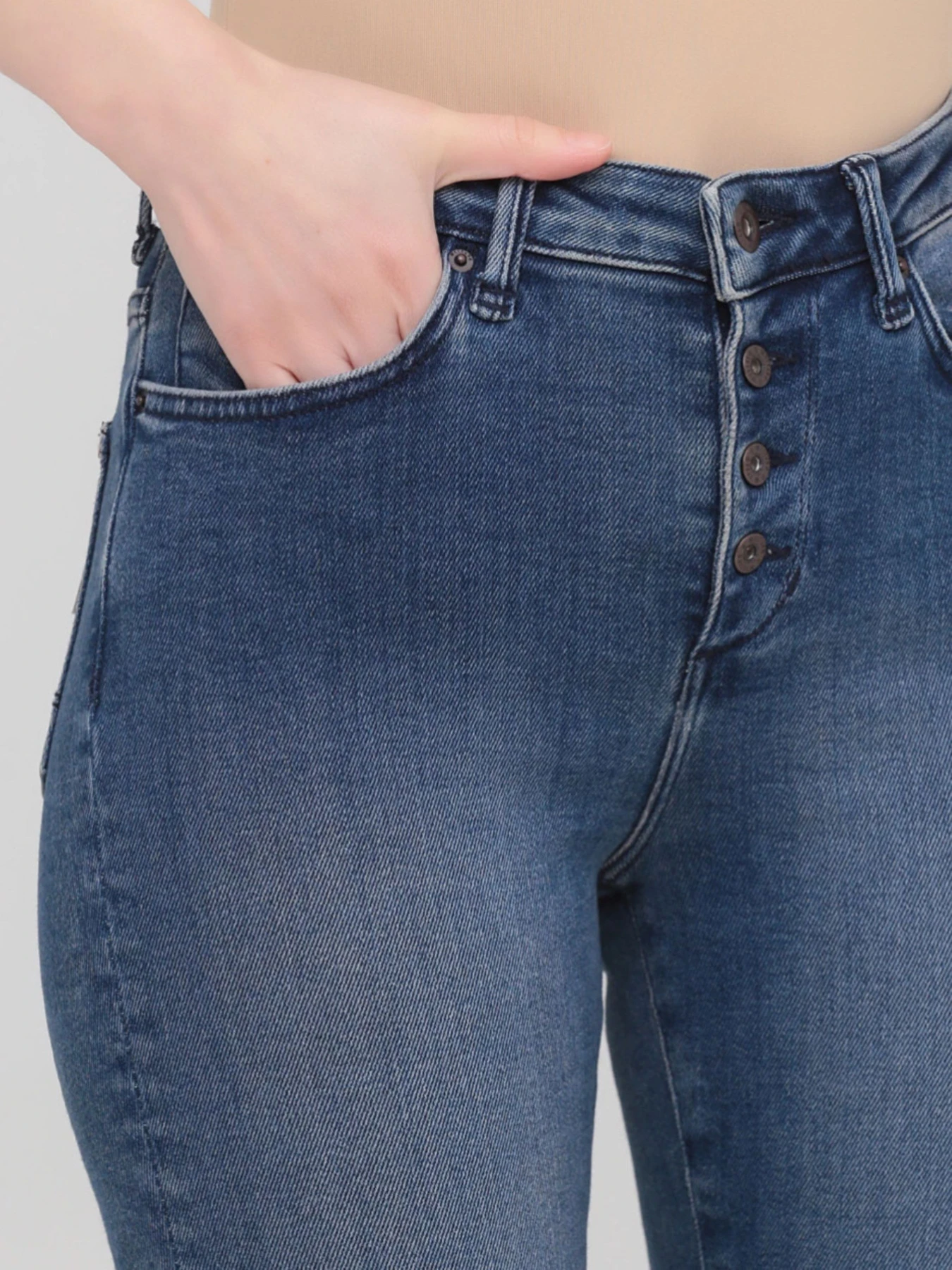 Джинсы Mustang Jeans модель 1010906 Джинсы Mustang Jeans модель 1010906 Фото