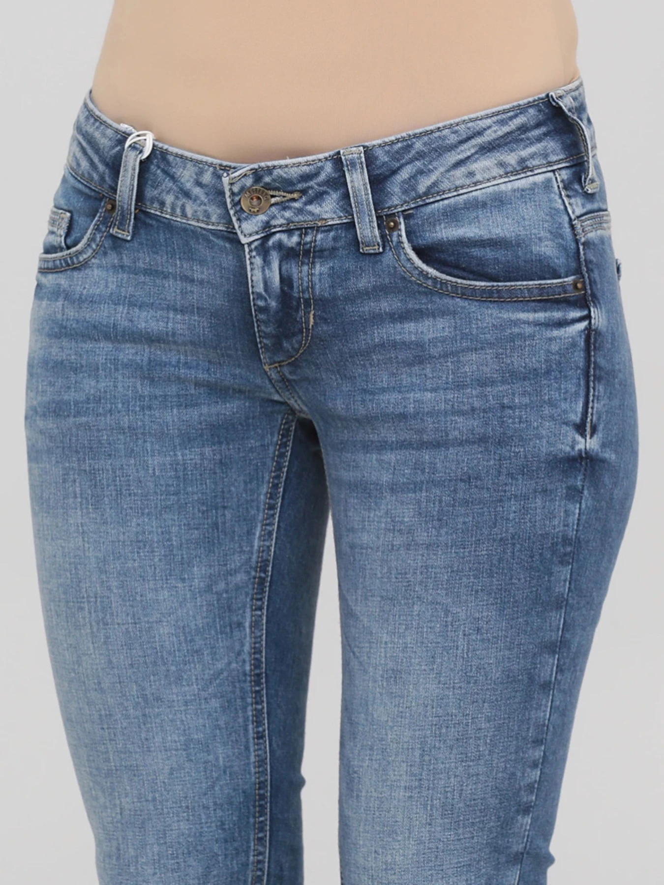 Джинси Mustang Jeans модель 1011694 Джинси Mustang Jeans модель 1011694 Фото