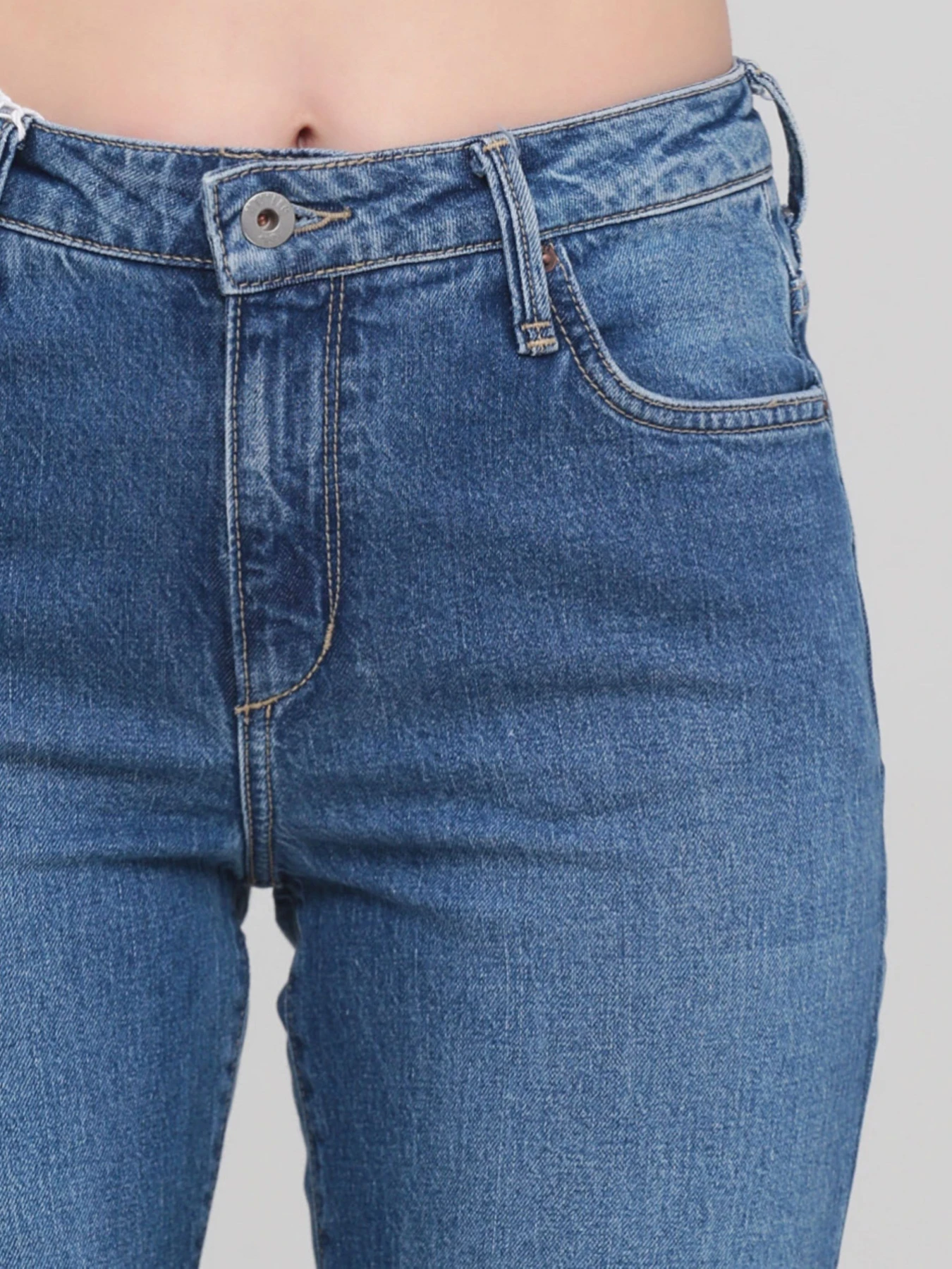 Джинсы Mustang Jeans модель 1010059 Джинсы Mustang Jeans модель 1010059 Фото