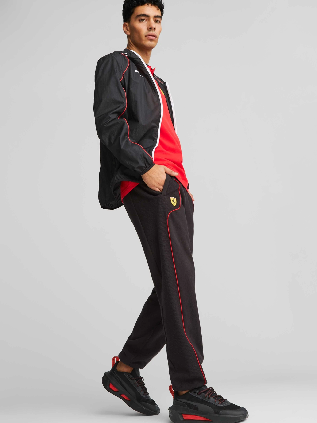 Брюки PUMA Ferrari Race Sweat Pants модель 538165 Брюки PUMA Ferrari Race Sweat Pants модель 538165 Фото