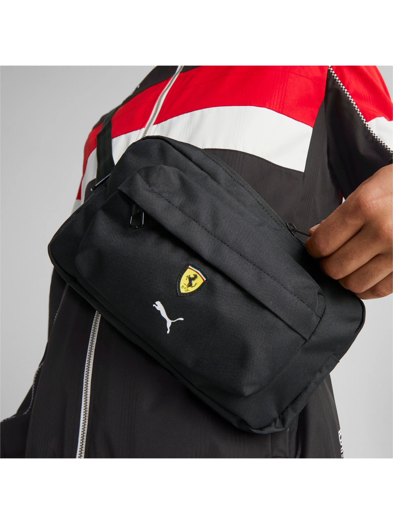 Сумки PUMA Ferrari SPTWR Race Waist Bag модель 079568 Сумки PUMA Ferrari SPTWR Race Waist Bag модель 079568 Фото