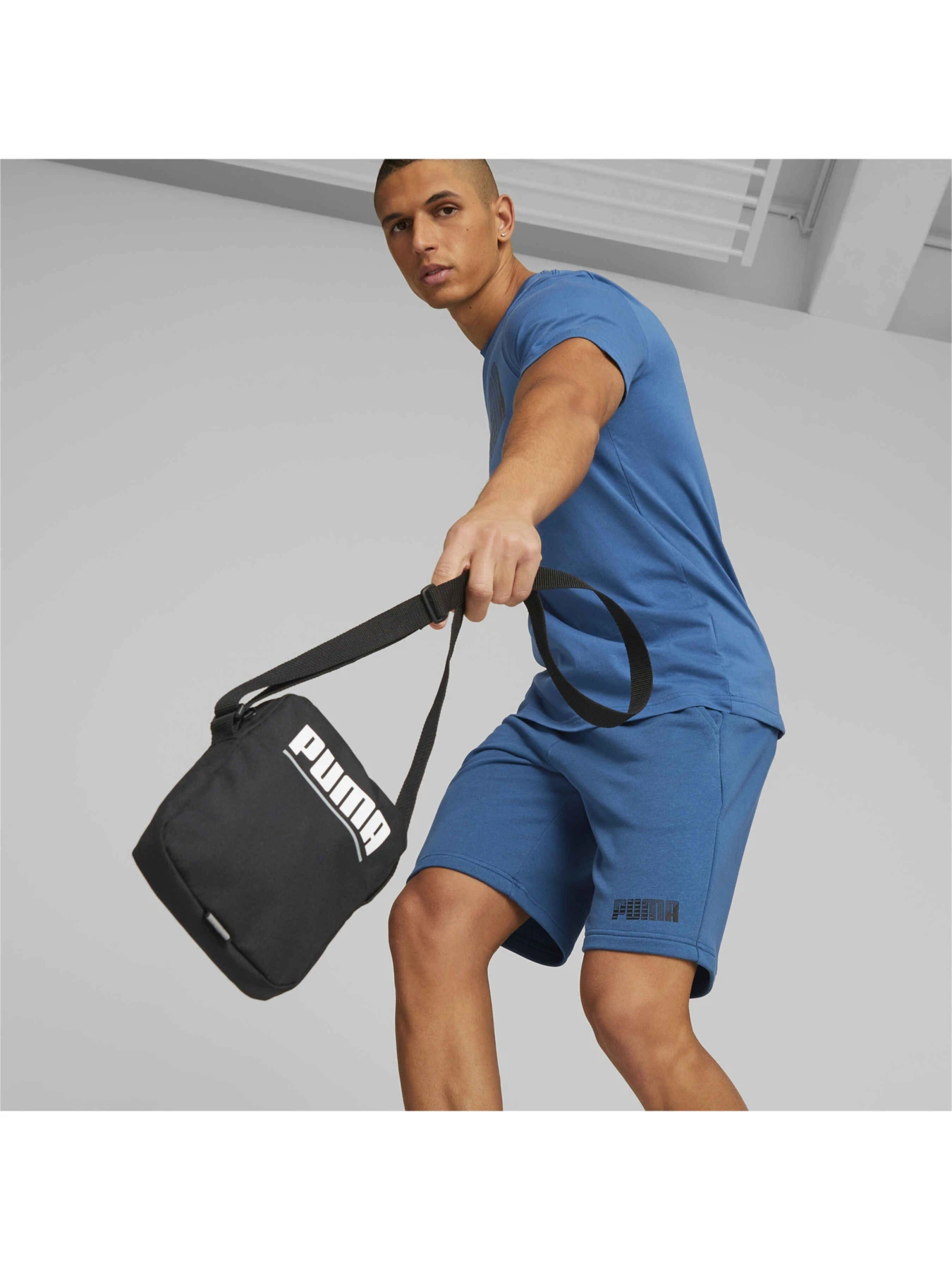 Сумки PUMA Plus Portable модель 079613 Сумки PUMA Plus Portable модель 079613 Фото