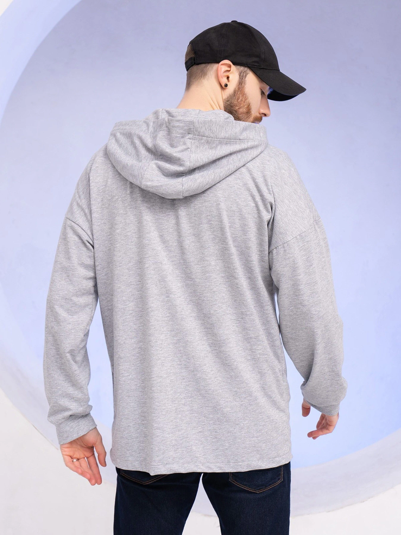 Худи и свитшоты ISSA Plus модель GN-528_lightgray Худи и свитшоты ISSA Plus модель GN-528_lightgray Фото