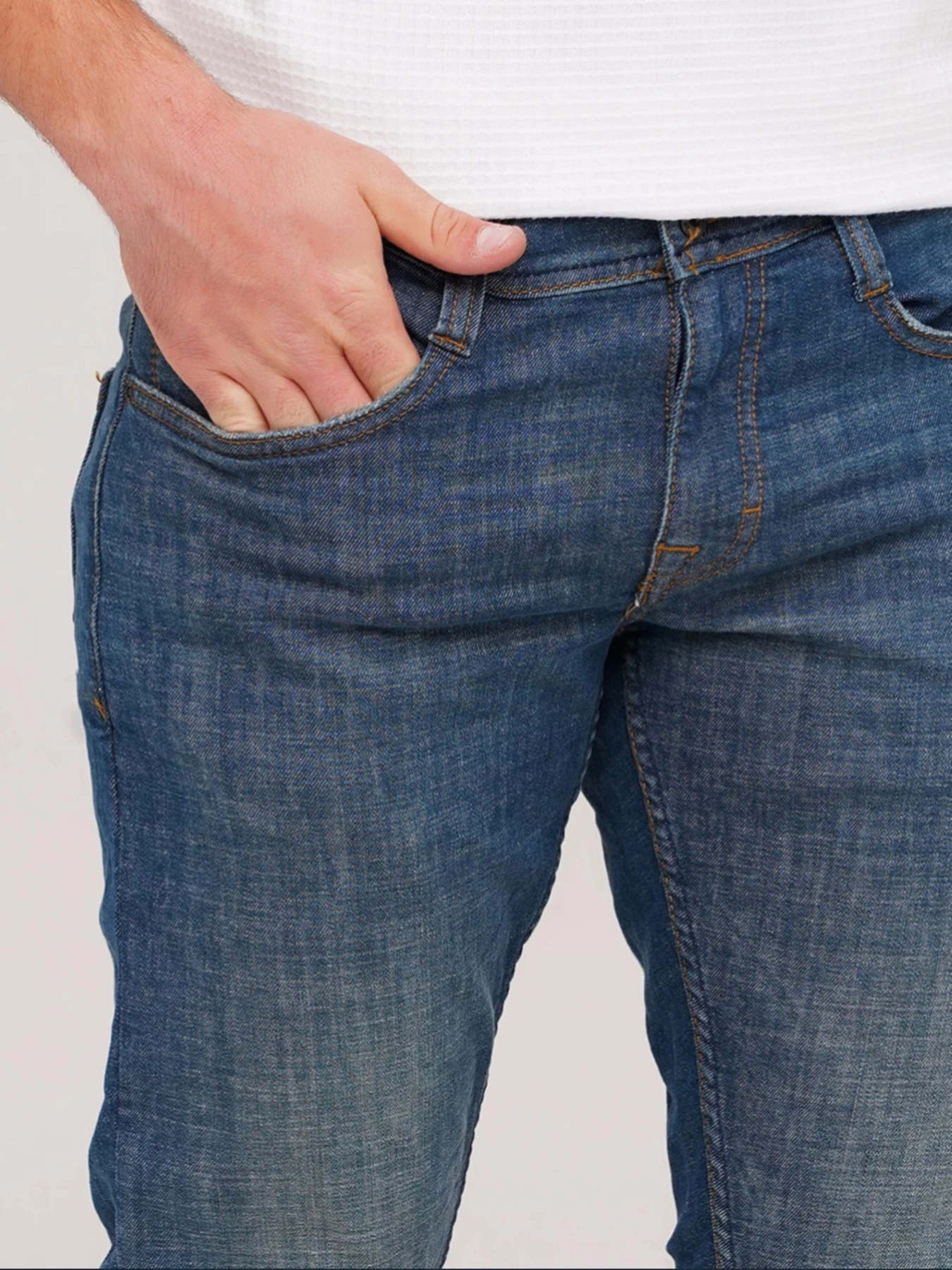 Джинсы Mustang Jeans модель 4012103 Фото