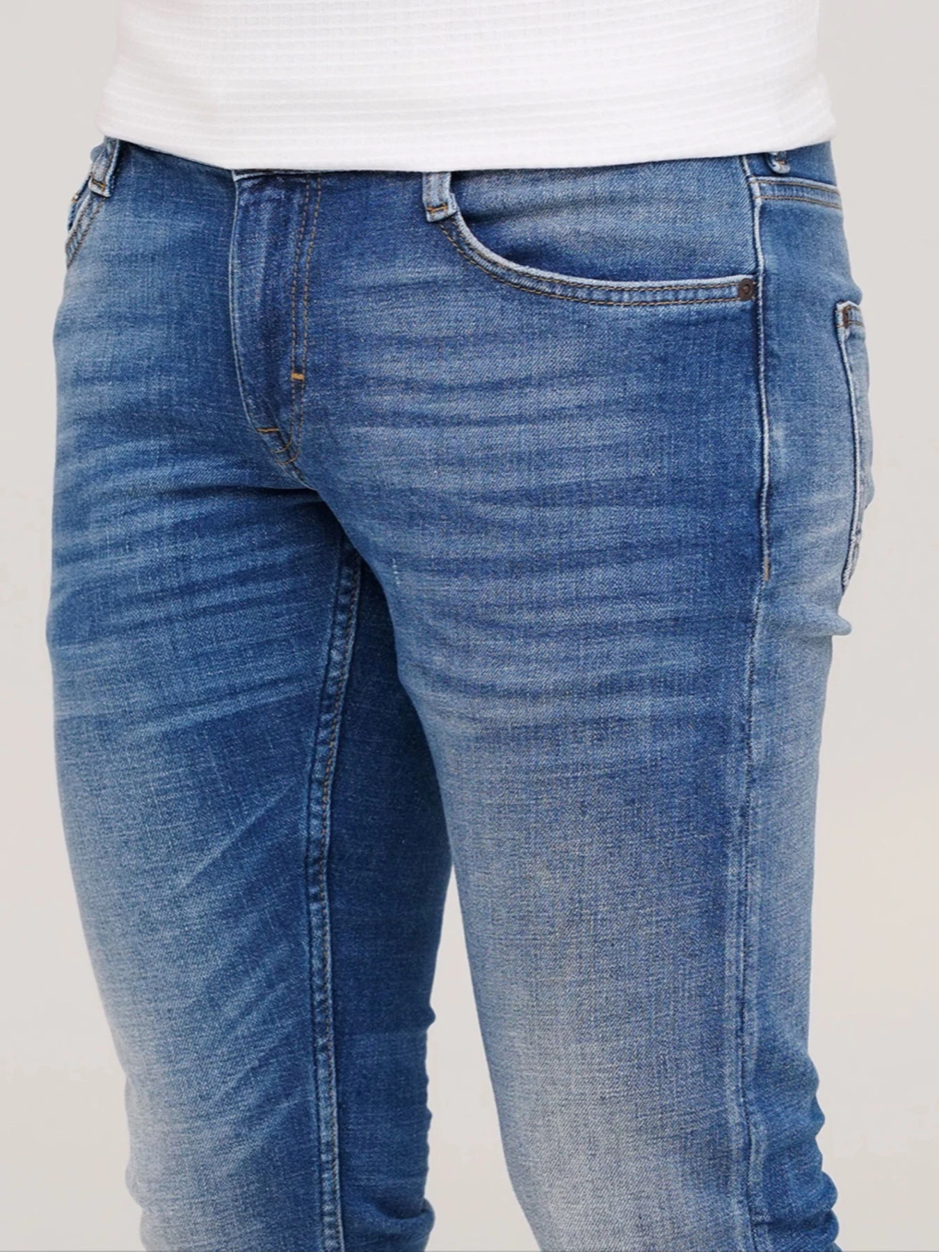 Джинсы Mustang Jeans модель 4009707 Джинсы Mustang Jeans модель 4009707 Фото