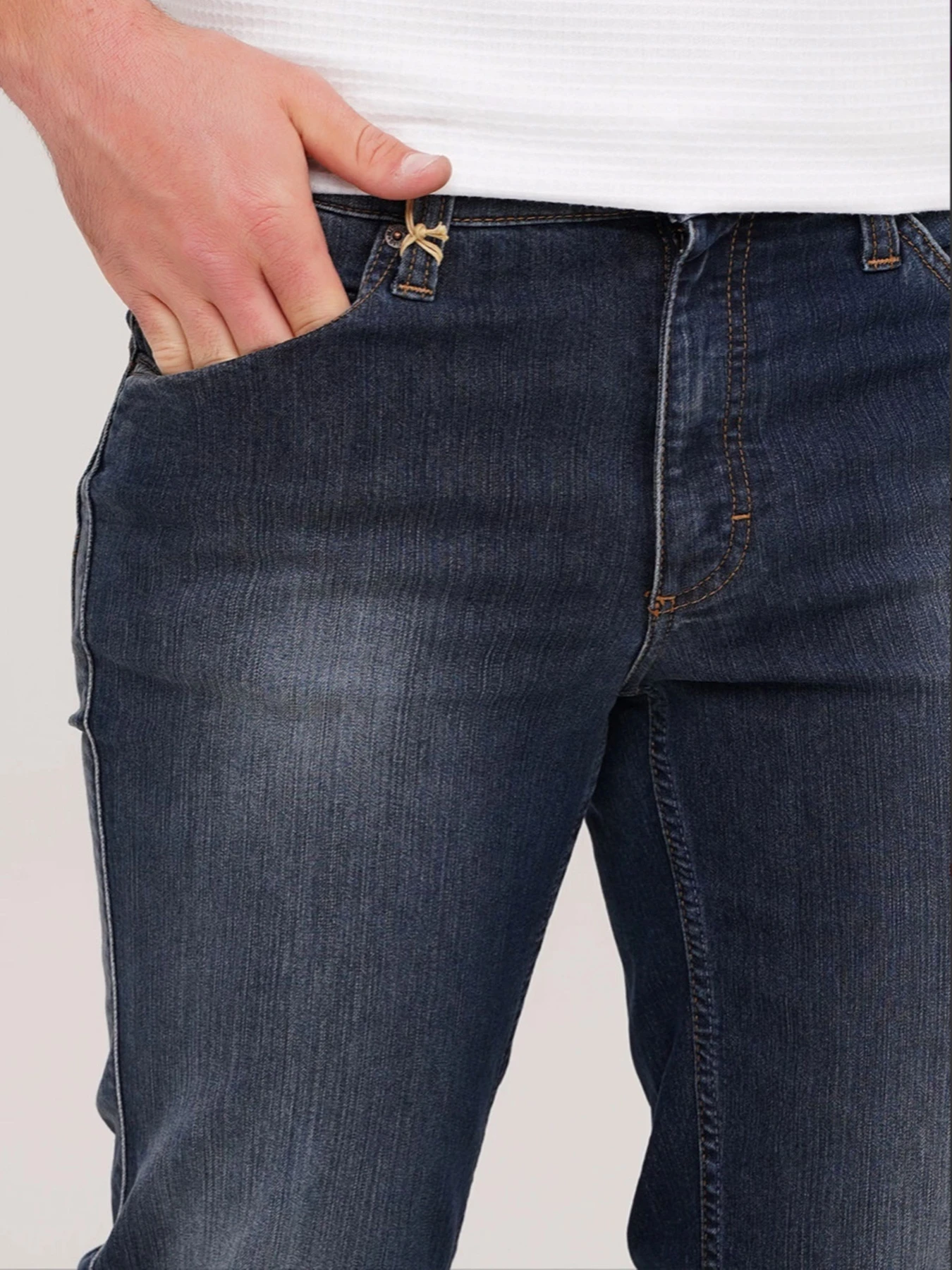 Джинсы Mustang Jeans модель 4005401 Фото