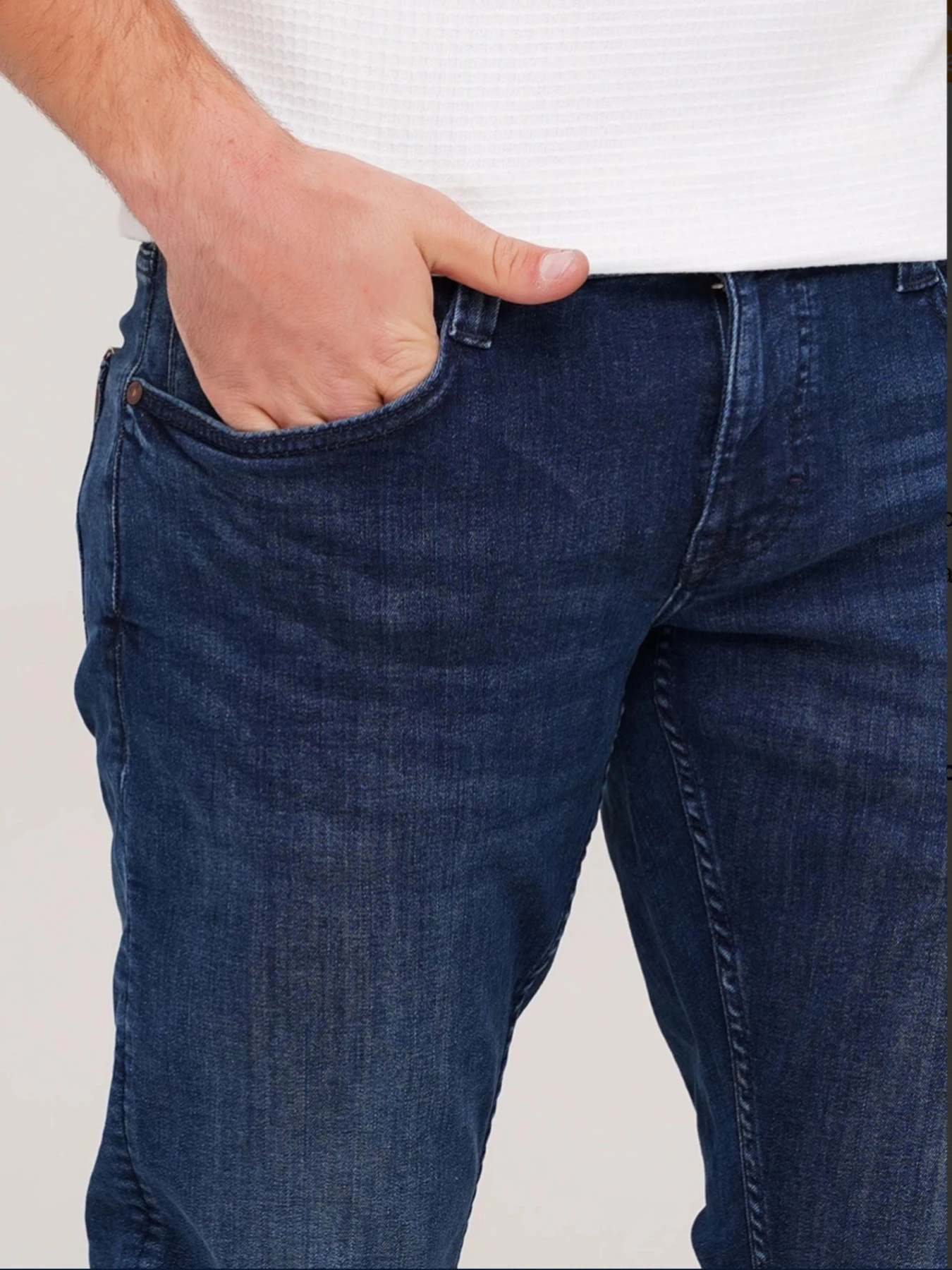 Джинсы Mustang Jeans модель 4011301 Джинсы Mustang Jeans модель 4011301 Фото
