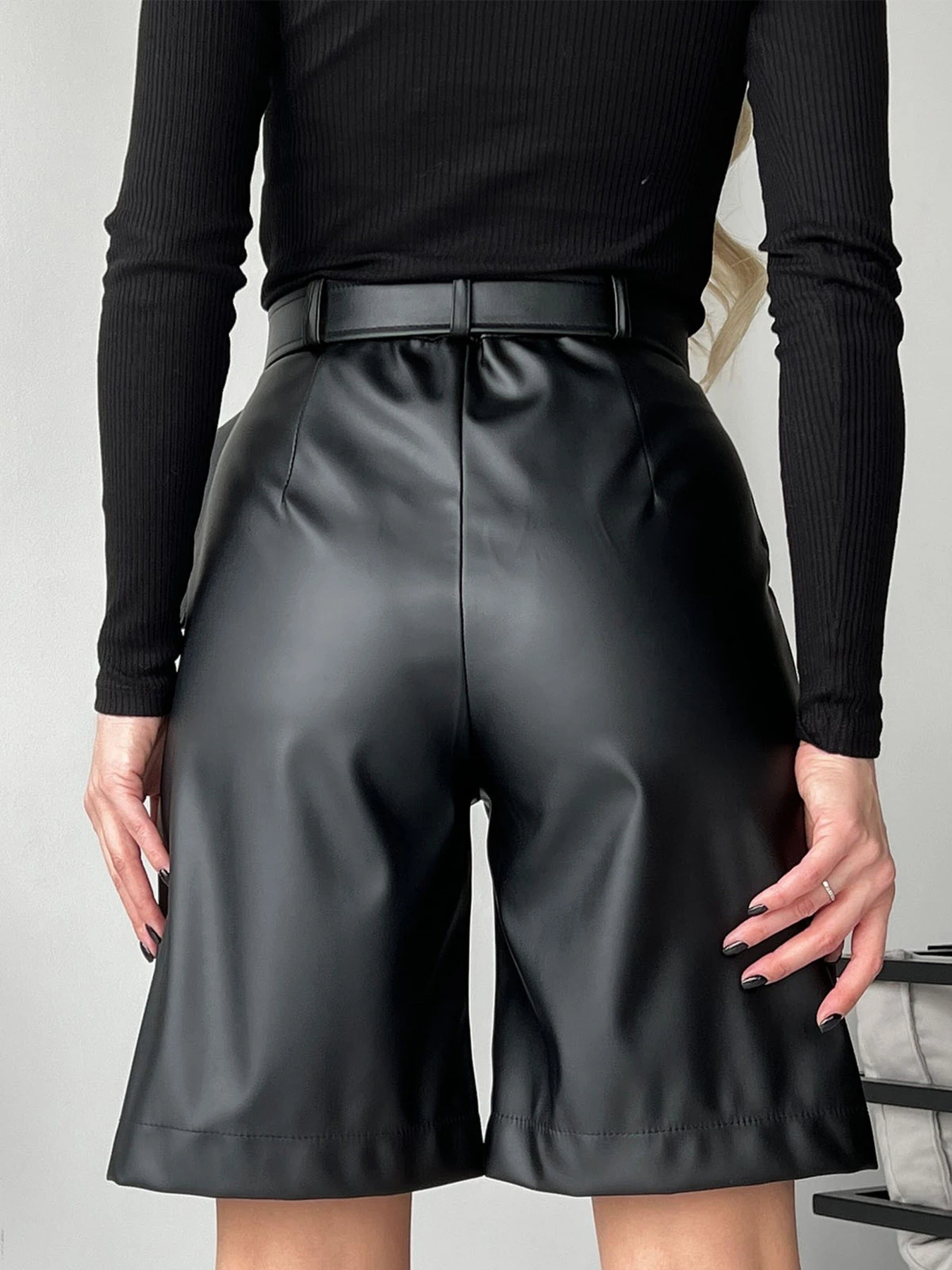 Шорты ISSA Plus модель 13720_black Шорты ISSA Plus модель 13720_black Фото