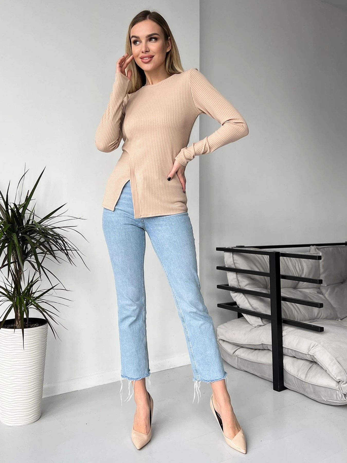 Светри та кардигани ISSA Plus модель 13722_beige Светри та кардигани ISSA Plus модель 13722_beige Фото