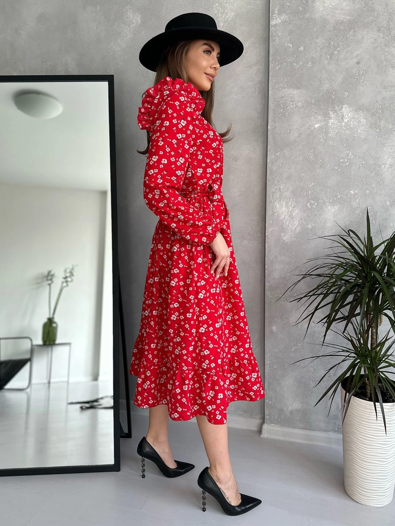 Сукні ISSA Plus модель 13724_red Сукні ISSA Plus модель 13724_red Фото