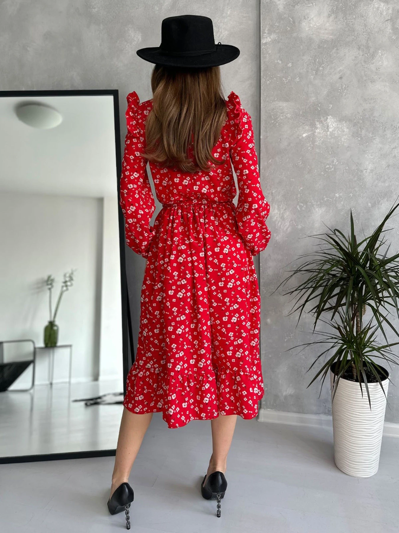 Сукні ISSA Plus модель 13724_red Сукні ISSA Plus модель 13724_red Фото