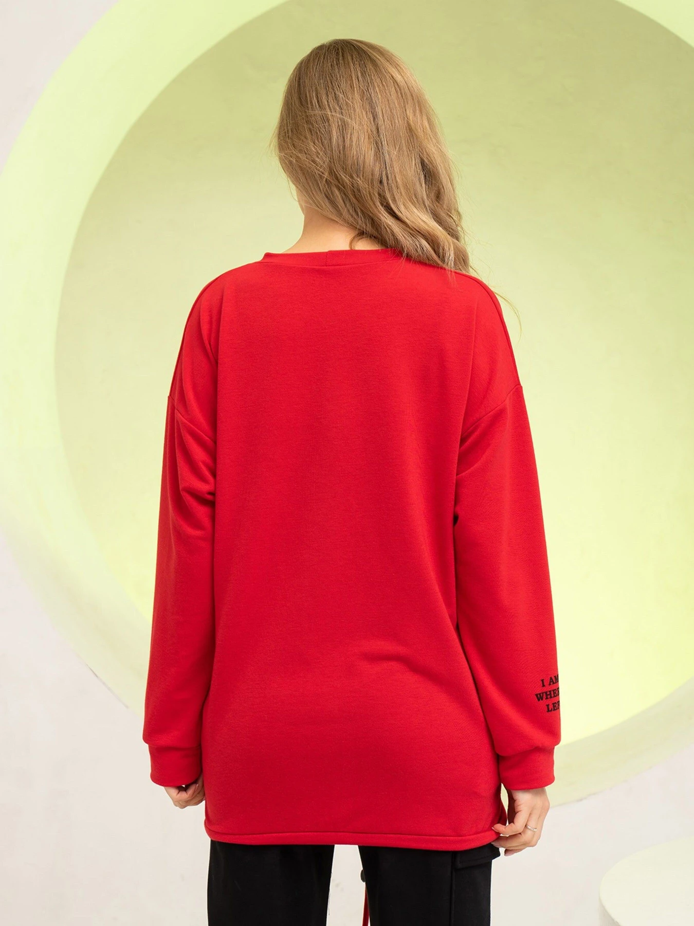 Худи и свитшоты ISSA Plus модель 13733_red Худи и свитшоты ISSA Plus модель 13733_red Фото