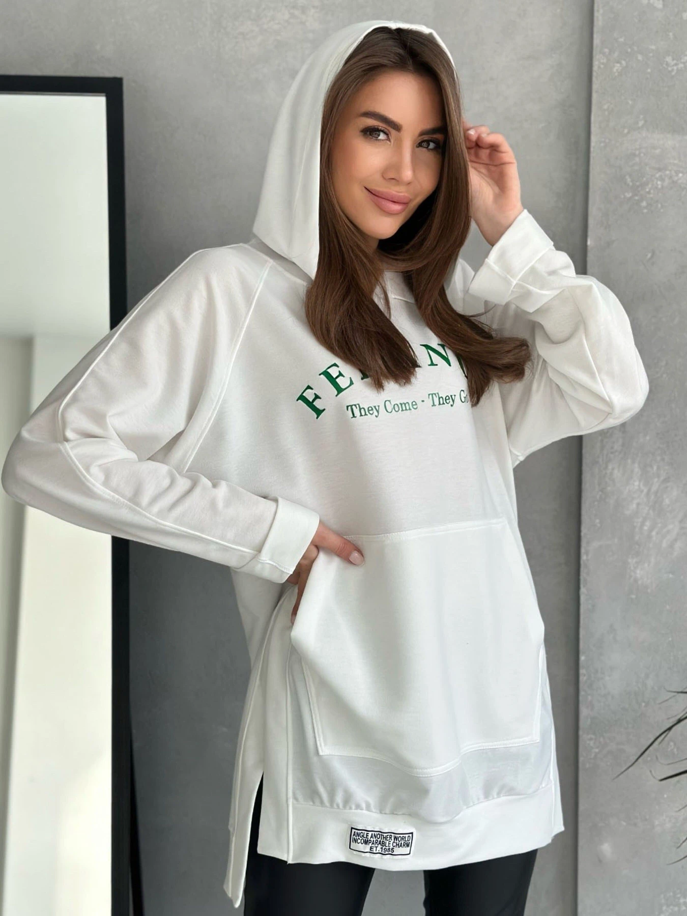Худі та світшоти ISSA Plus модель 13744_milky Худі та світшоти ISSA Plus модель 13744_milky Фото