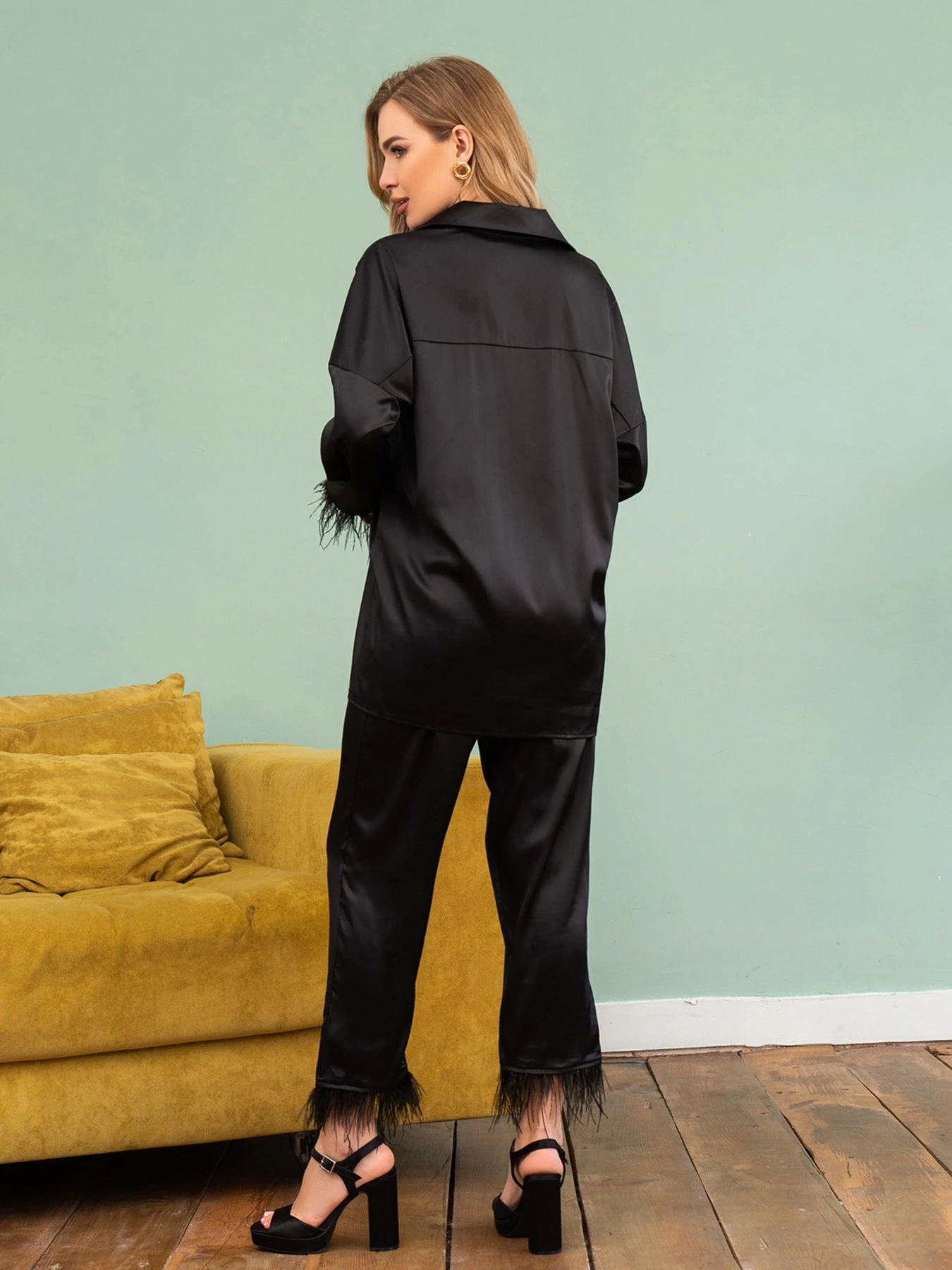Костюмы ISSA Plus модель 13762_black Фото