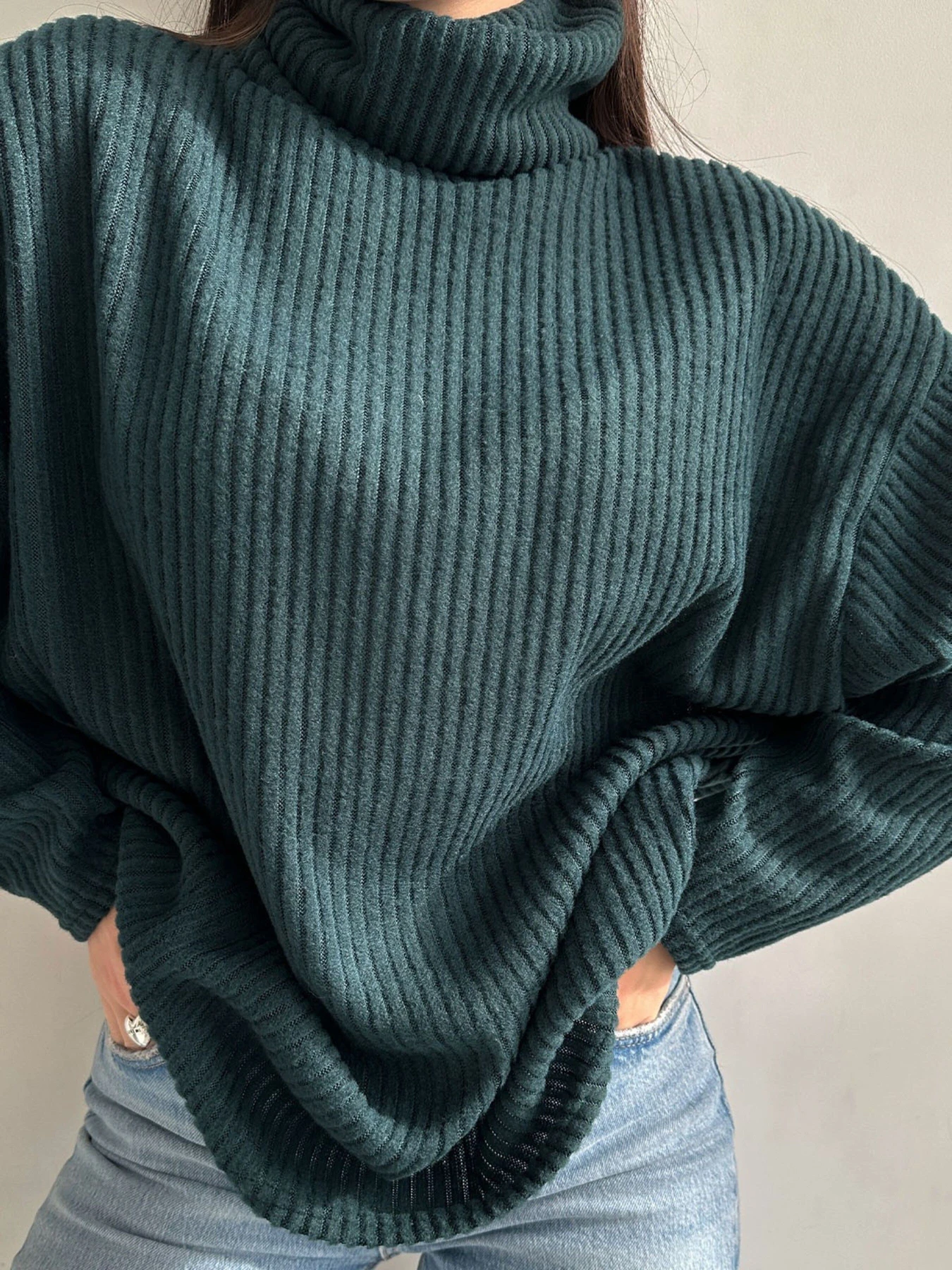 Светри та кардигани ISSA Plus модель 13763_green Светри та кардигани ISSA Plus модель 13763_green Фото