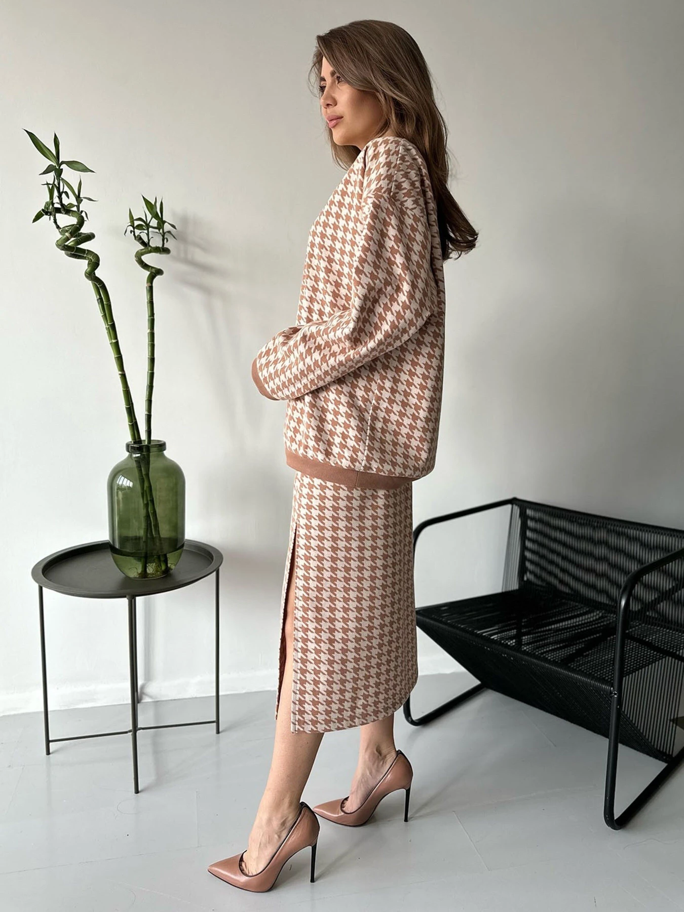 Костюмы ISSA Plus модель 13769_beige Фото