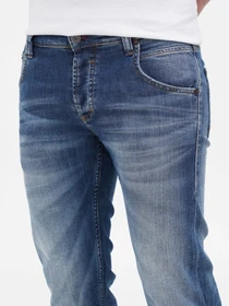 Джинсы Mustang Jeans модель 543135 Фото