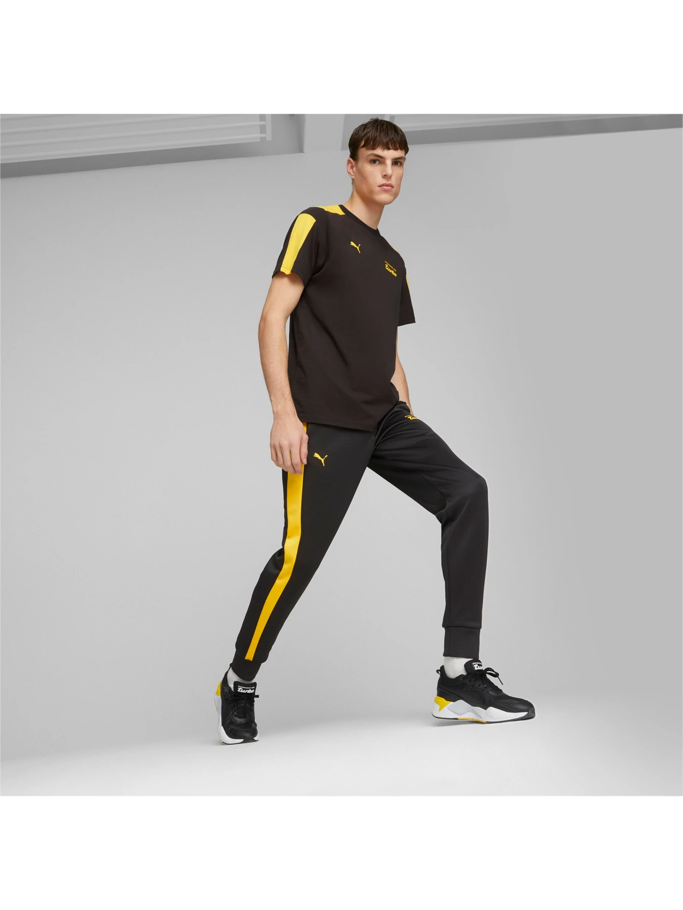 Брюки PUMA Pl Mt7 Track Pants модель 538229 Брюки PUMA Pl Mt7 Track Pants модель 538229 Фото