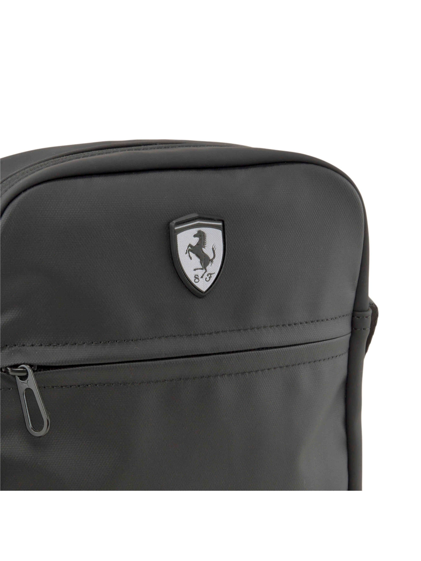Сумки PUMA Ferrari Sptwr Style Portable модель 079570 Фото