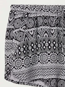 Шорти H&M модель 46177 Фото