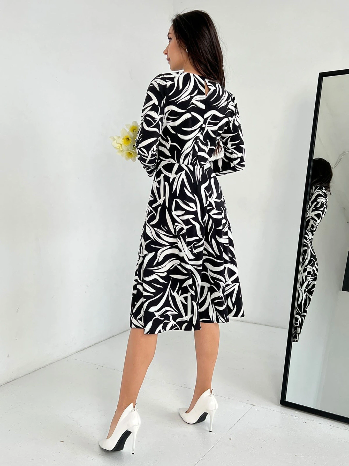Сукні ISSA Plus модель 13819_black Сукні ISSA Plus модель 13819_black Фото